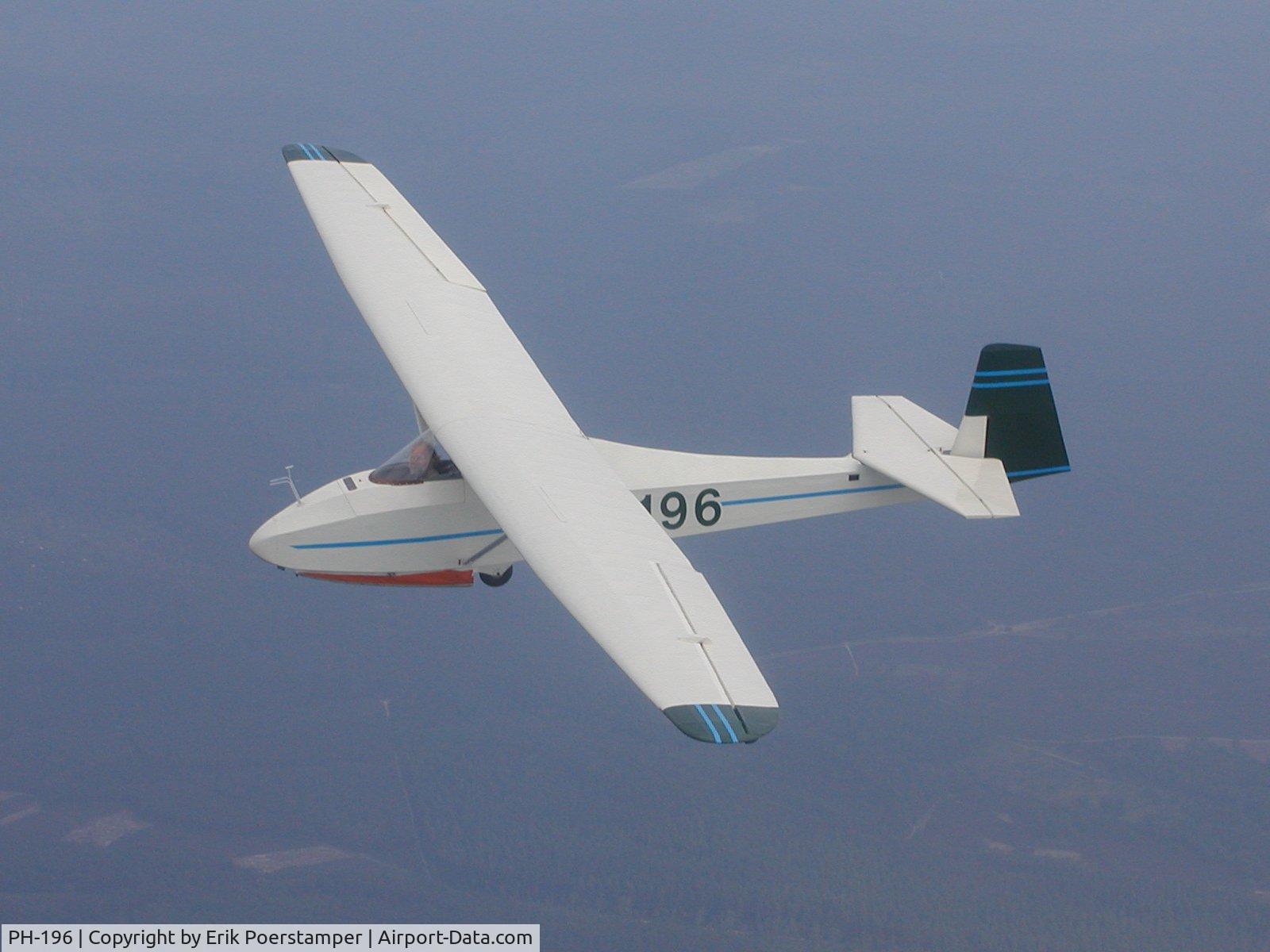 PH-196, Slingsby T-30A Prefect C/N 739, Ed in the Prefect