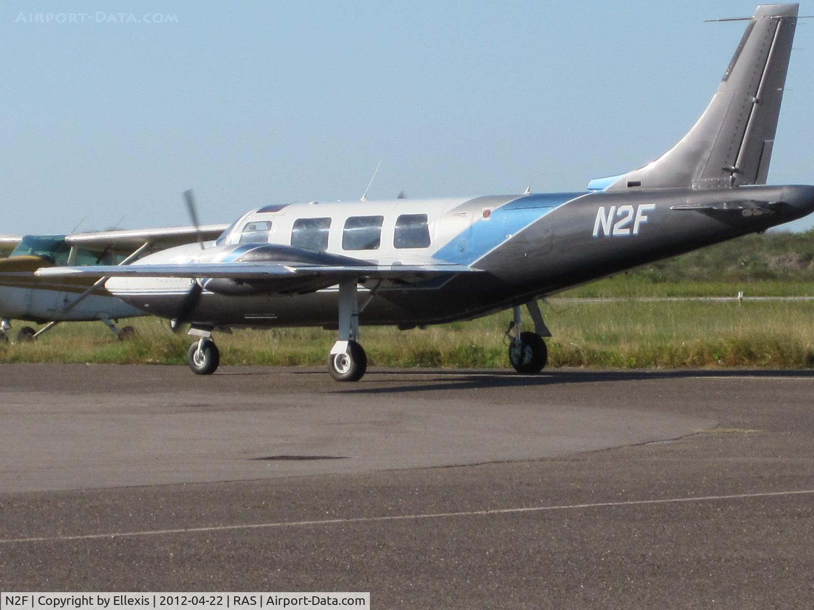 N2F, 1979 Piper Aerostar 601P C/N 61P06737963316, Clear of runway and taxiing to a tie-down, Sunday, April 22, 2012 5:12 p.m. CT.