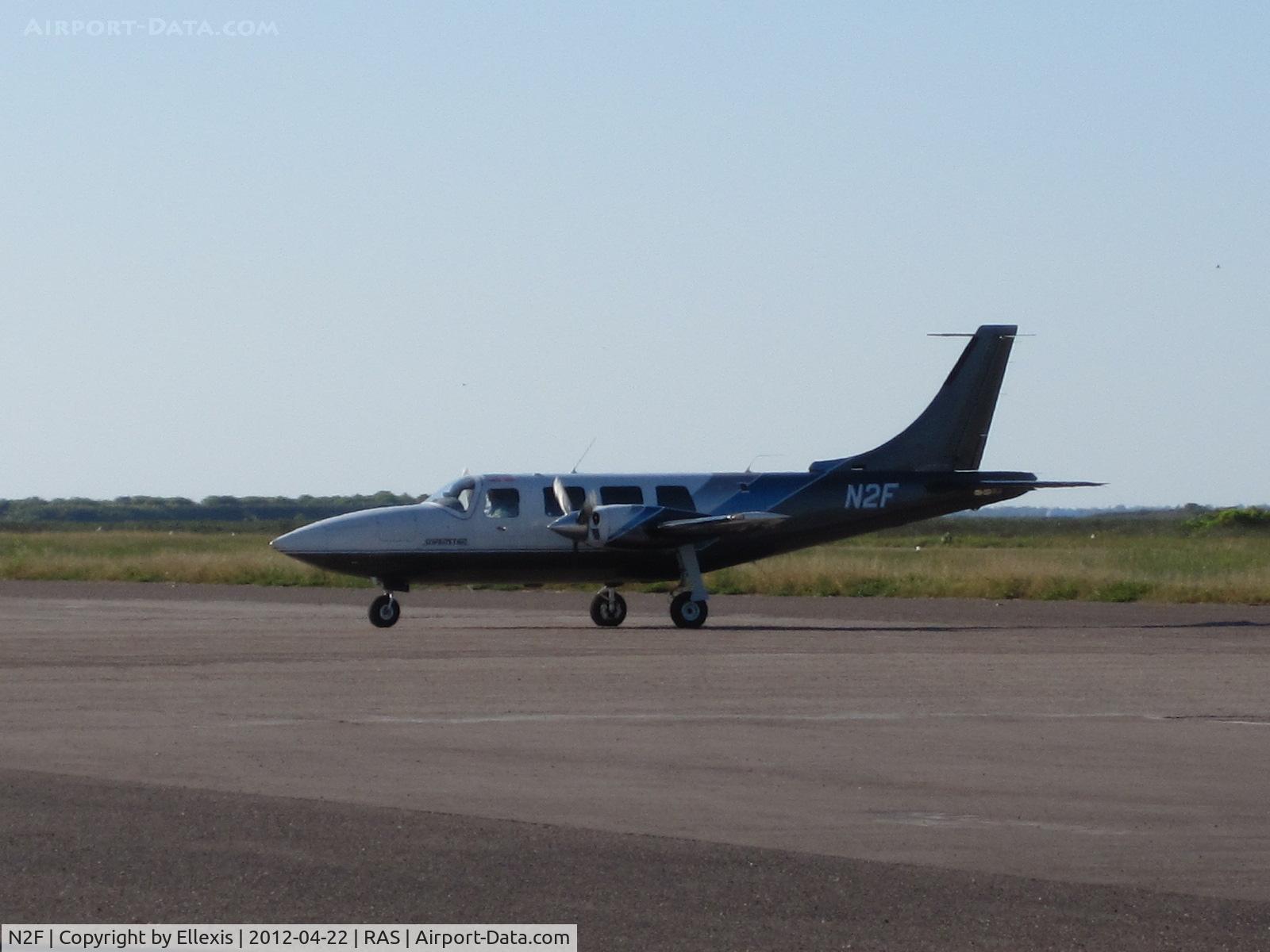 N2F, 1979 Piper Aerostar 601P C/N 61P06737963316, Clear of runway and taxiing to a tie-down, Sunday, April 22, 2012 5:12 p.m. CT.