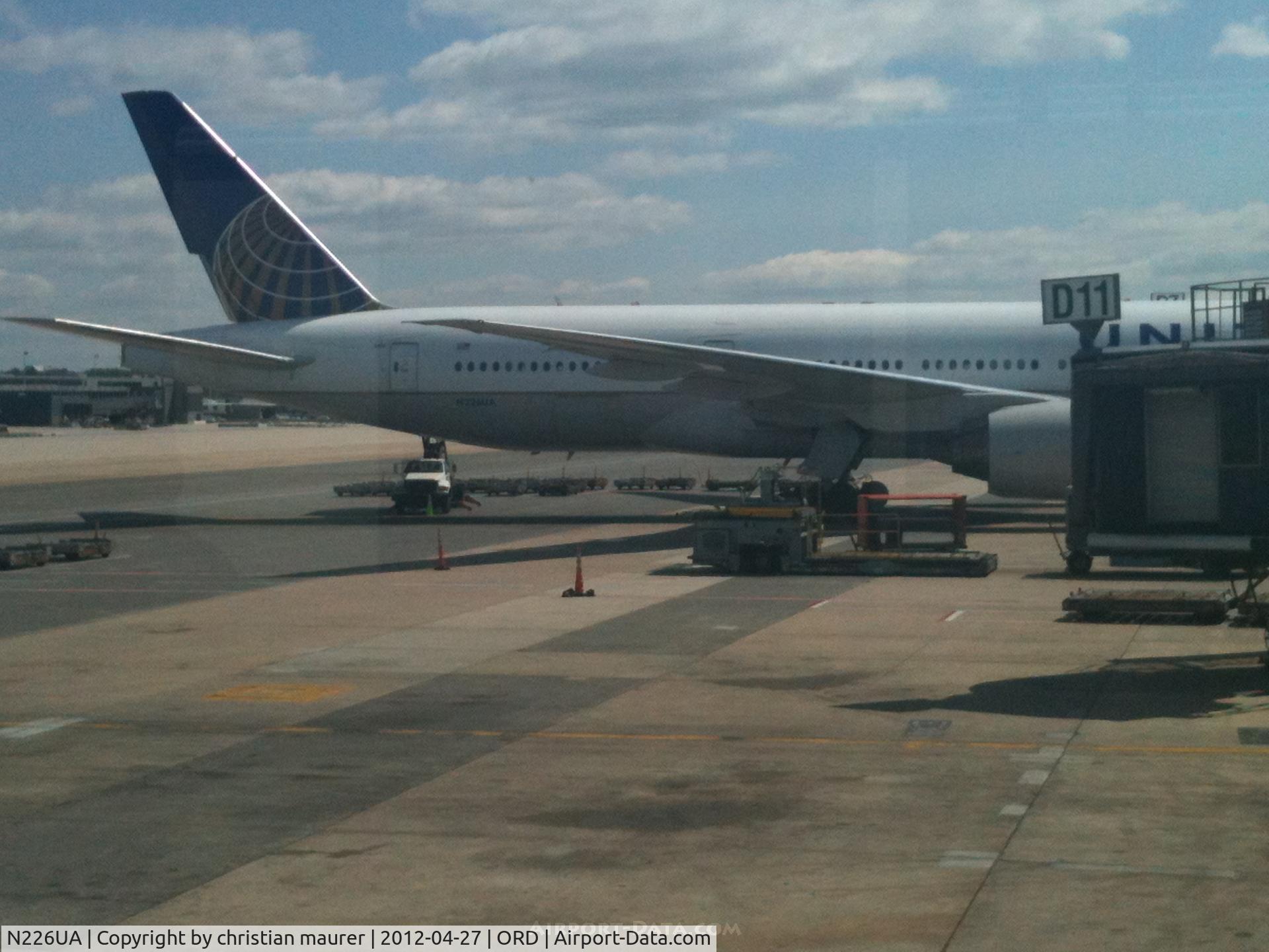 N226UA, 2002 Boeing 777-222 C/N 30226, boeing 777-222