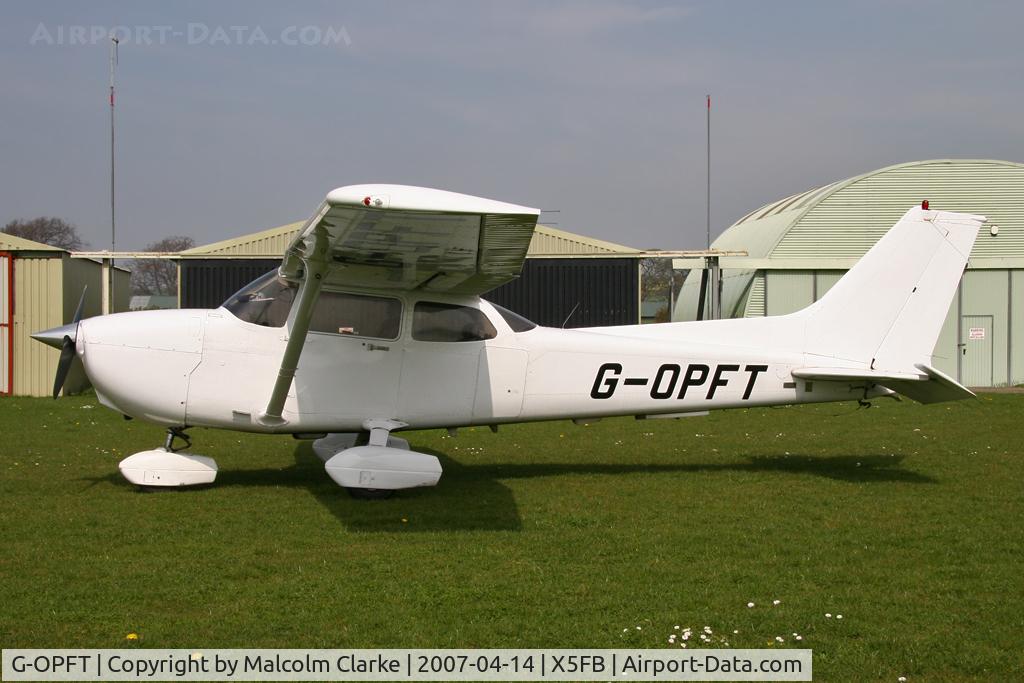 G-OPFT, 1998 Cessna 172R C/N 17280316, Cessna 172R, Fishburn Airfield, April 2007.