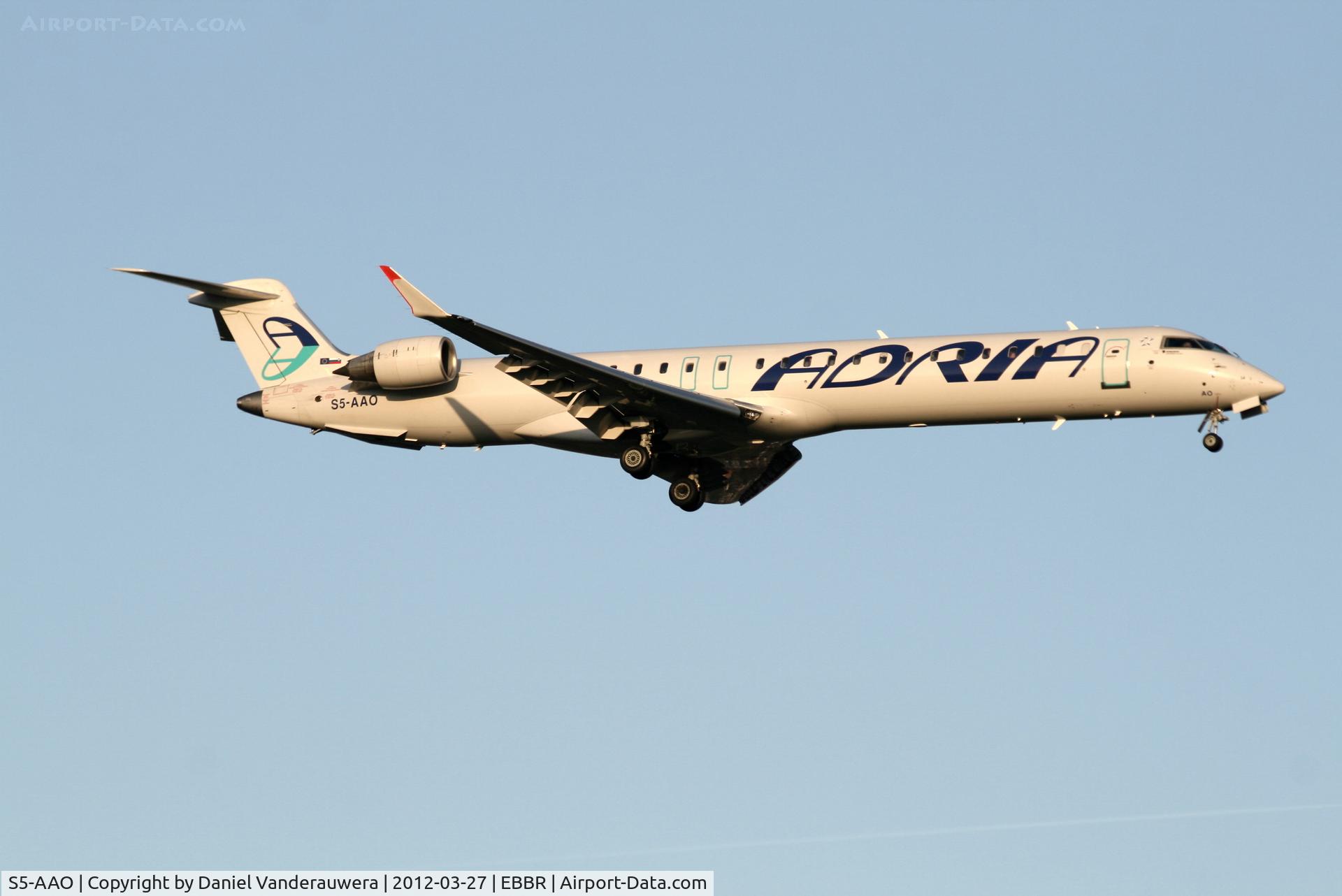 S5-AAO, 2008 Bombardier CRJ-900 NG (CL-600-2D24) C/N 15215, Arrival of flight JP376 to RWY 02
