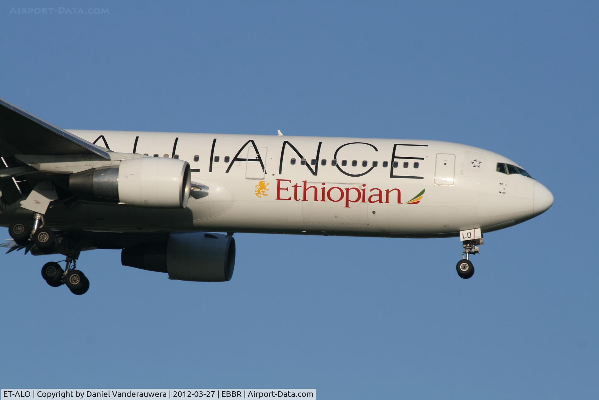 ET-ALO, 2004 Boeing 767-360/ER C/N 33768, Arrival of flight ET704 to RWY 02