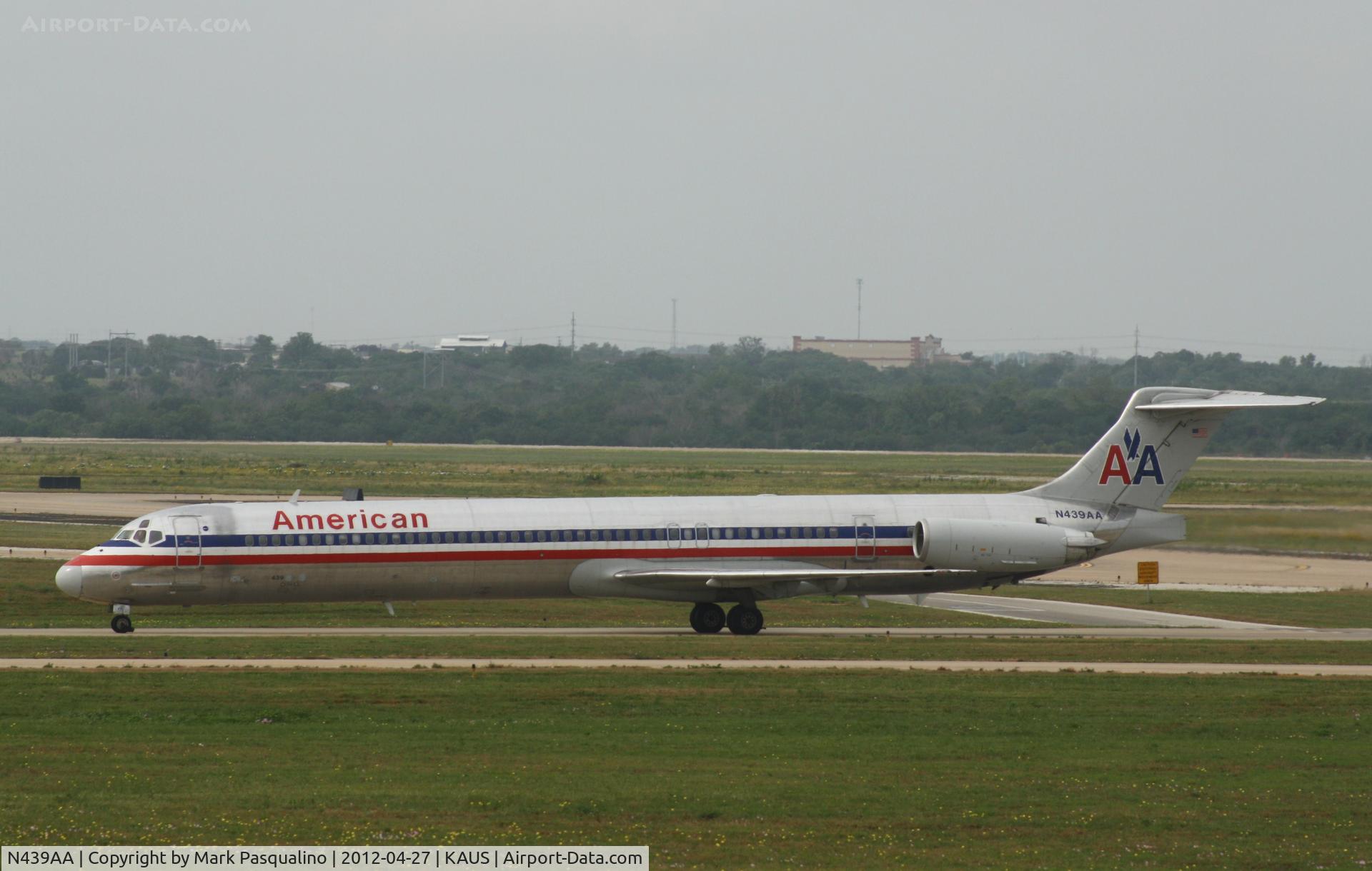 N439AA, 1987 McDonnell Douglas MD-83 (DC-9-83) C/N 49457, MD-83