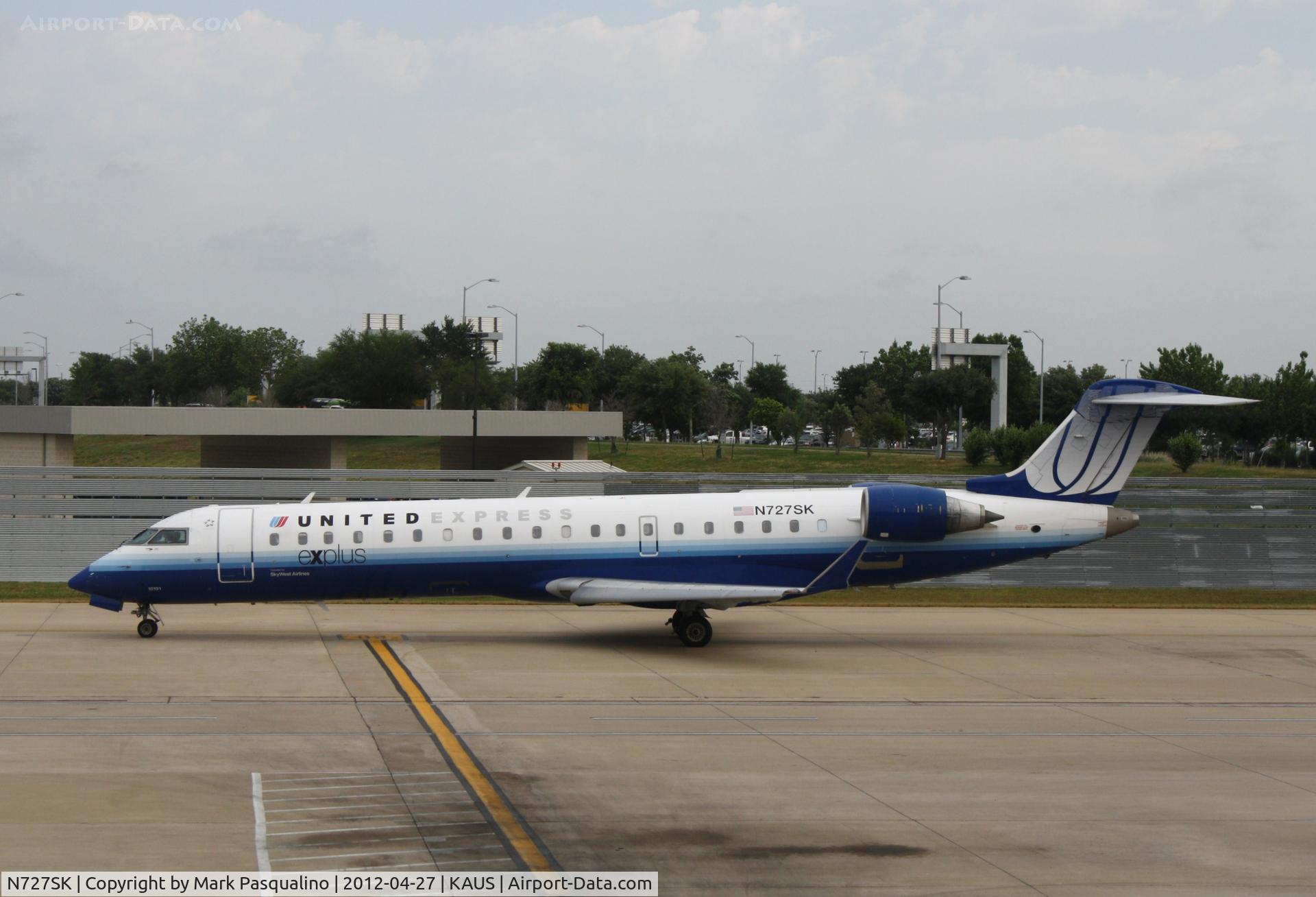 N727SK, 2005 Bombardier CRJ-701ER (CL-600-2C10) Regional Jet C/N 10191, CL-600-2C10