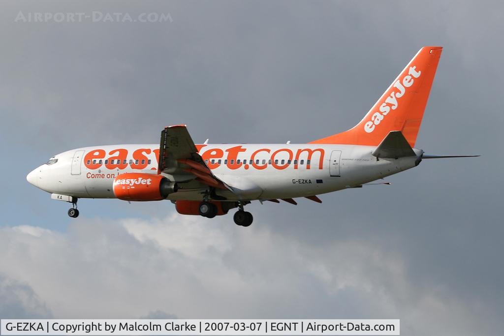 G-EZKA, 2003 Boeing 737-73V C/N 32422, Boeing 737-73V on finals to 25 at Newcastle Airport, March 2007.