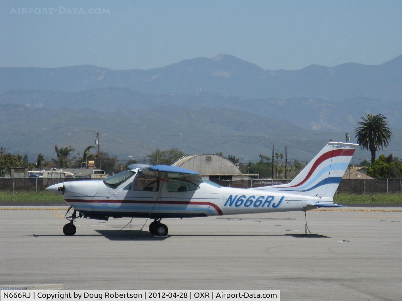 N666RJ, 1976 Cessna 177RG Cardinal C/N 177RG0902, 1976 Cessna 177RG CARDINAL, Lycoming IO-360-A1B6D 200 Hp, retractable gear, max level speed 156 kts-179 mph, revised airfoil, conical camber glassfiber wingtips, modified Frise ailerons, cowl flaps, CS prop