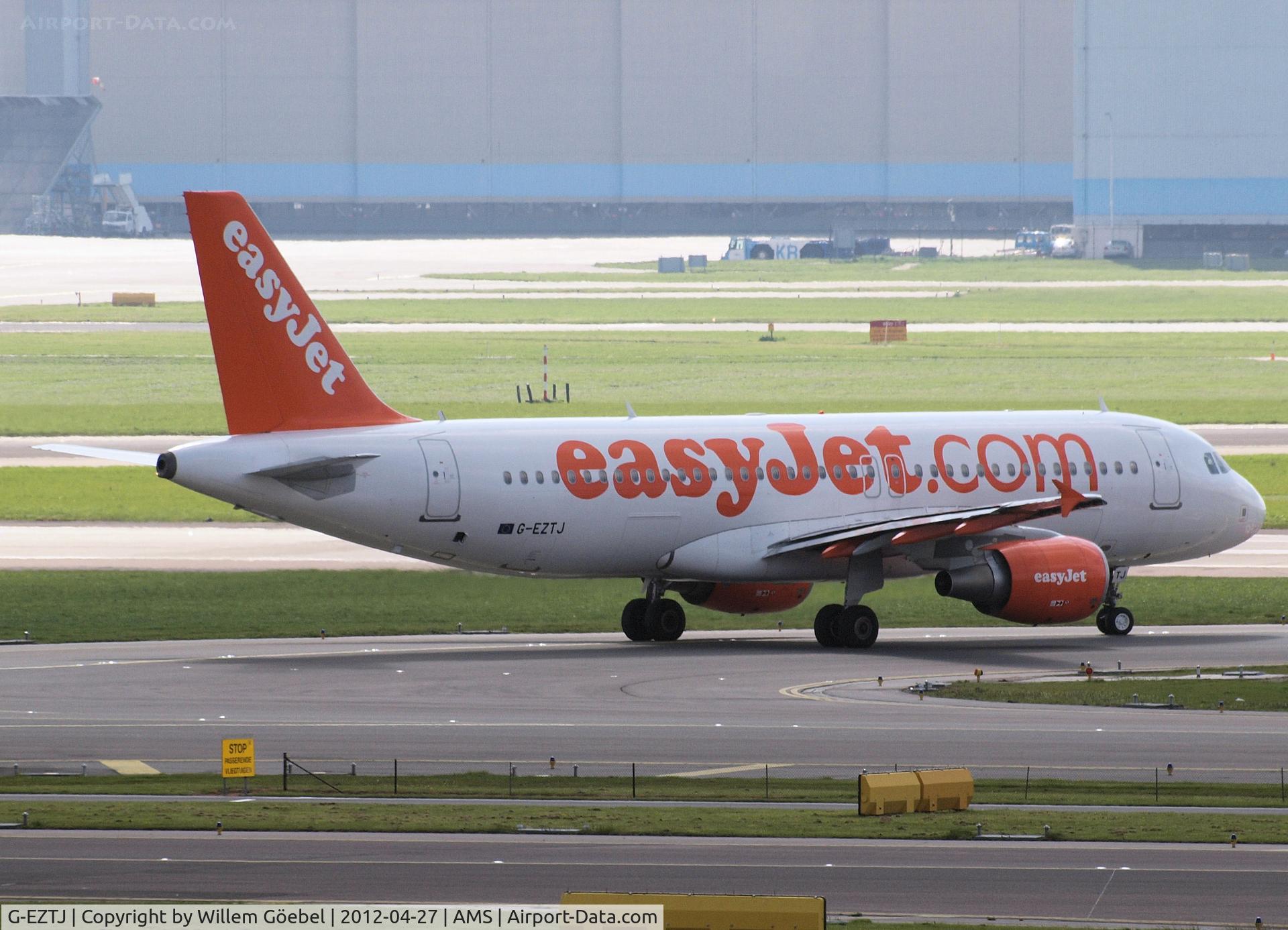 G-EZTJ, 2009 Airbus A320-214 C/N 3979, Taxi to runway 24 of Schiphol Airport