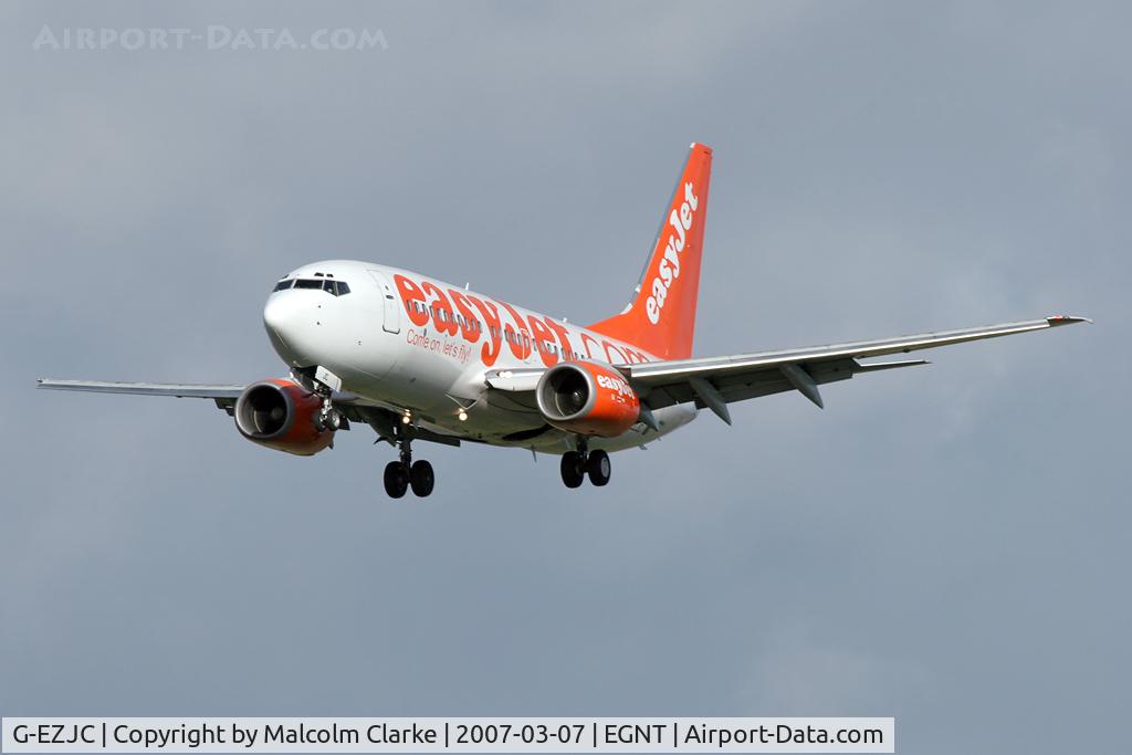 G-EZJC, 2000 Boeing 737-73V C/N 30237, Boeing 737-73V on finals to 25 at Newcastle Airport, March 2007.