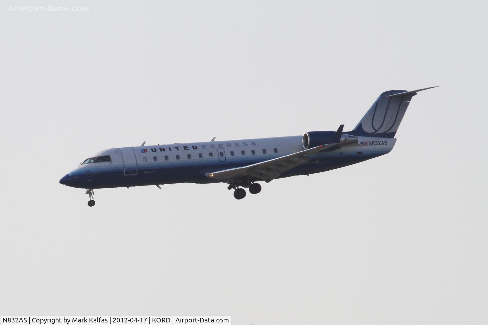 N832AS, 1998 Canadair CRJ-200ER (CL-600-2B19) C/N 7243, ExpressJet/United Express Canadair CL-600-2B19, arriving RWY 22L KORD.