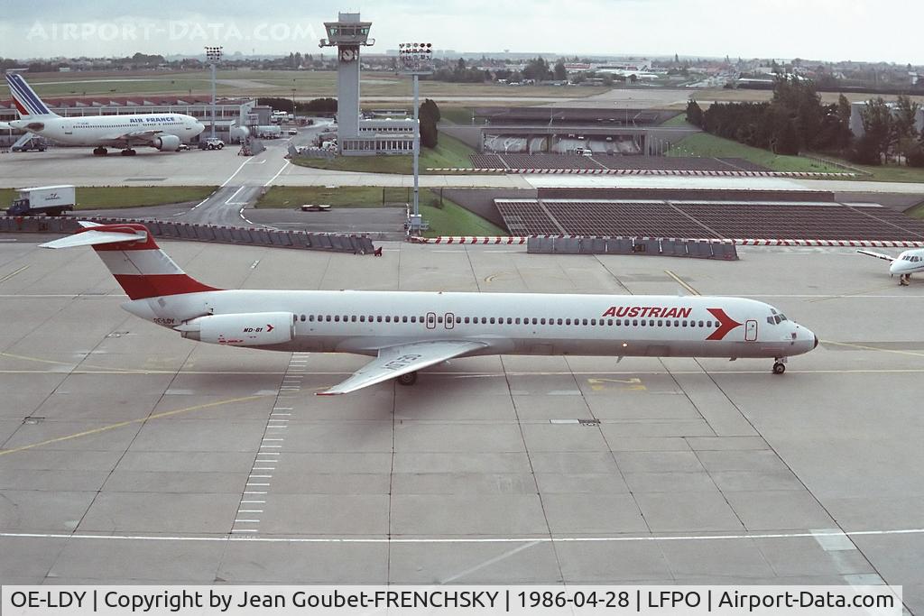 OE-LDY, 1984 McDonnell Douglas MD-82 (DC-9-82) C/N 49115, departure to Wien