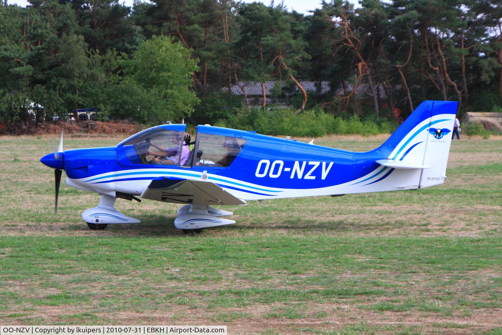 OO-NZV, 2007 Robin DR-400-135CDI EcoFlyer C/N 2633, At the Keiheuvel Fly-in in 2010