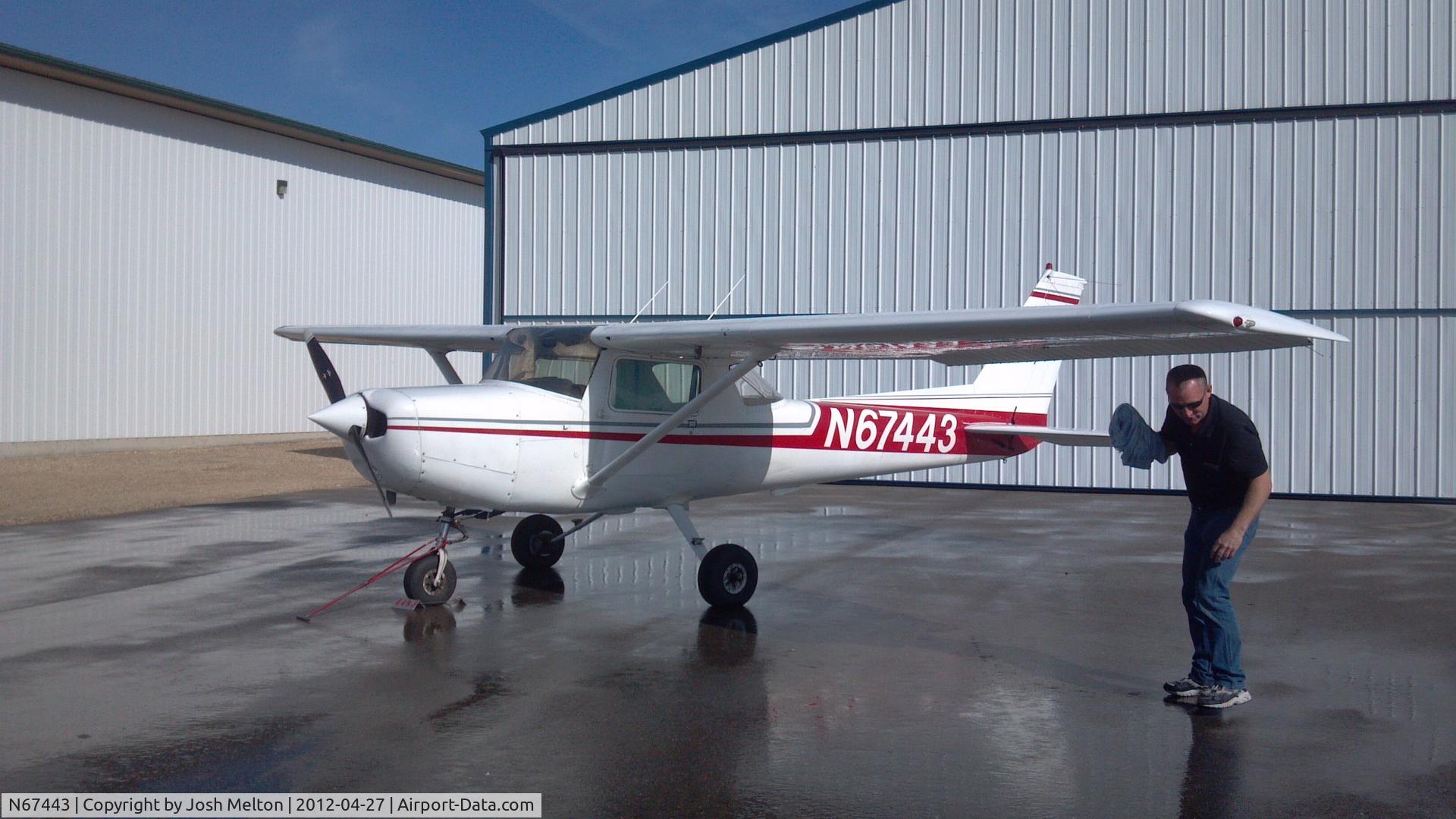 N67443, 1978 Cessna 152 C/N 15281836, Aicraft with owner