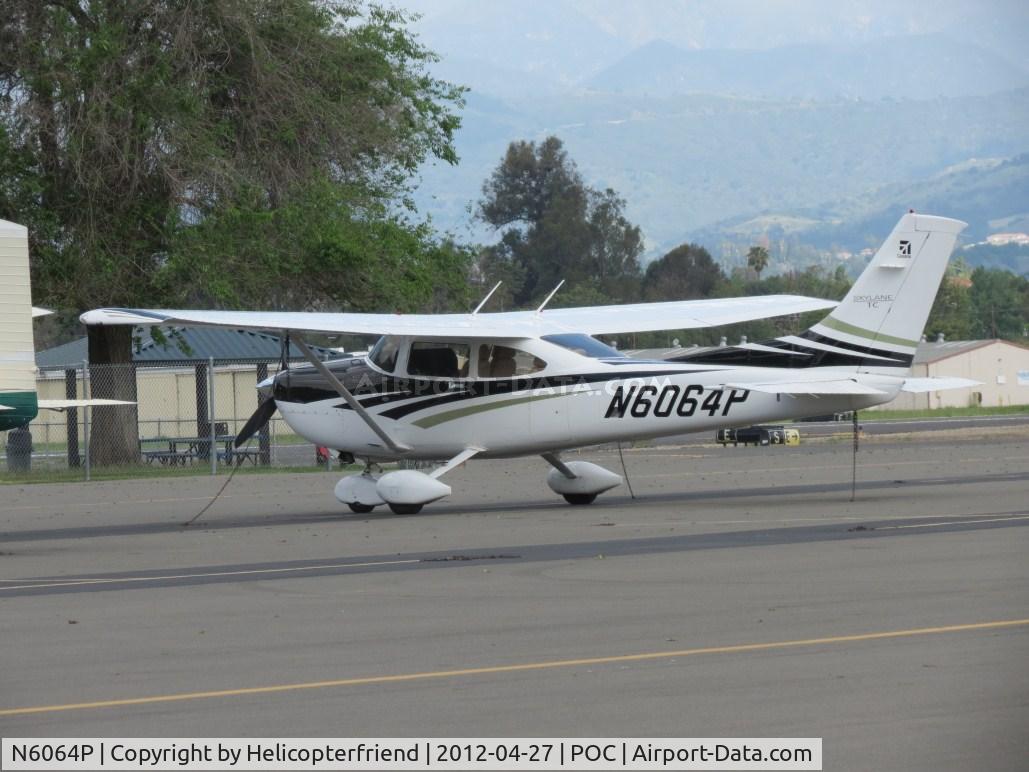 N6064P, 2006 Cessna T182T Turbo Skylane C/N T18208600, Parked in transient parking