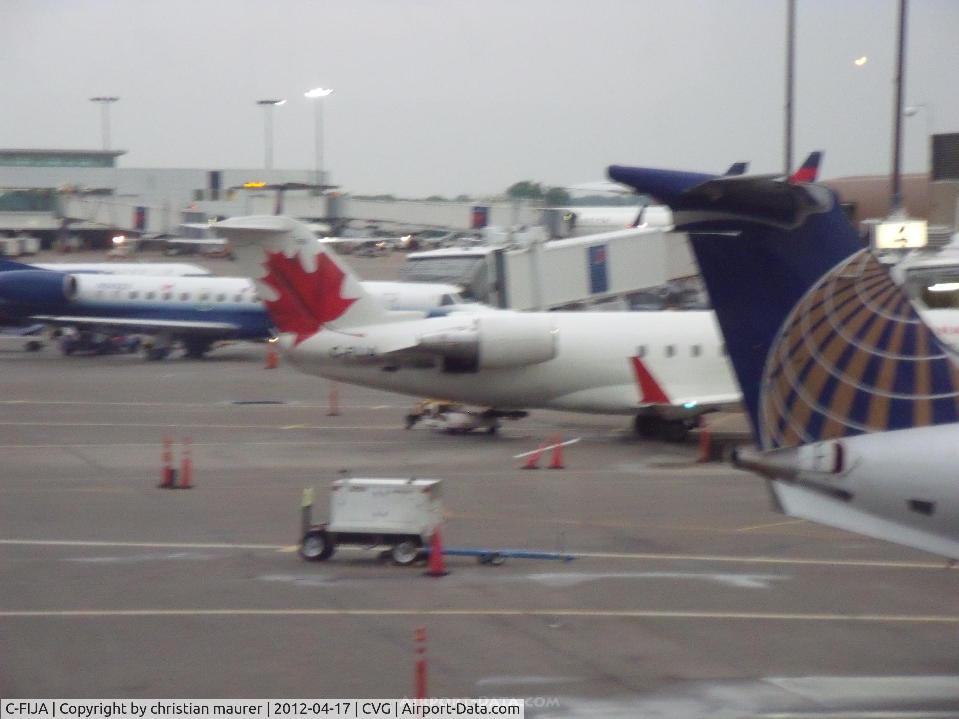 C-FIJA, 2004 Bombardier CRJ-200ER (CL-600-2B19) C/N 7987, crj-200er