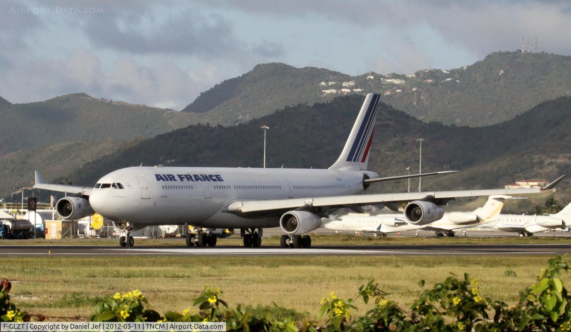 F-GLZT, 2000 Airbus A340-313X C/N 319, F-GLZT