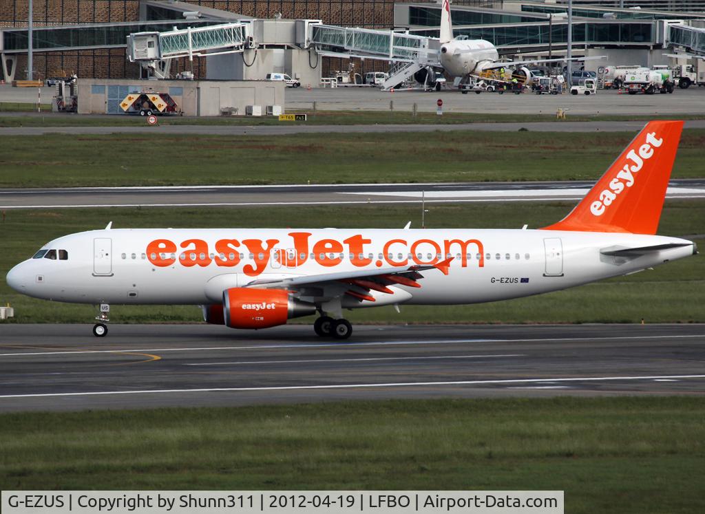 G-EZUS, 2012 Airbus A320-214 C/N 5104, Back tracking rwy 32L to the Terminal...