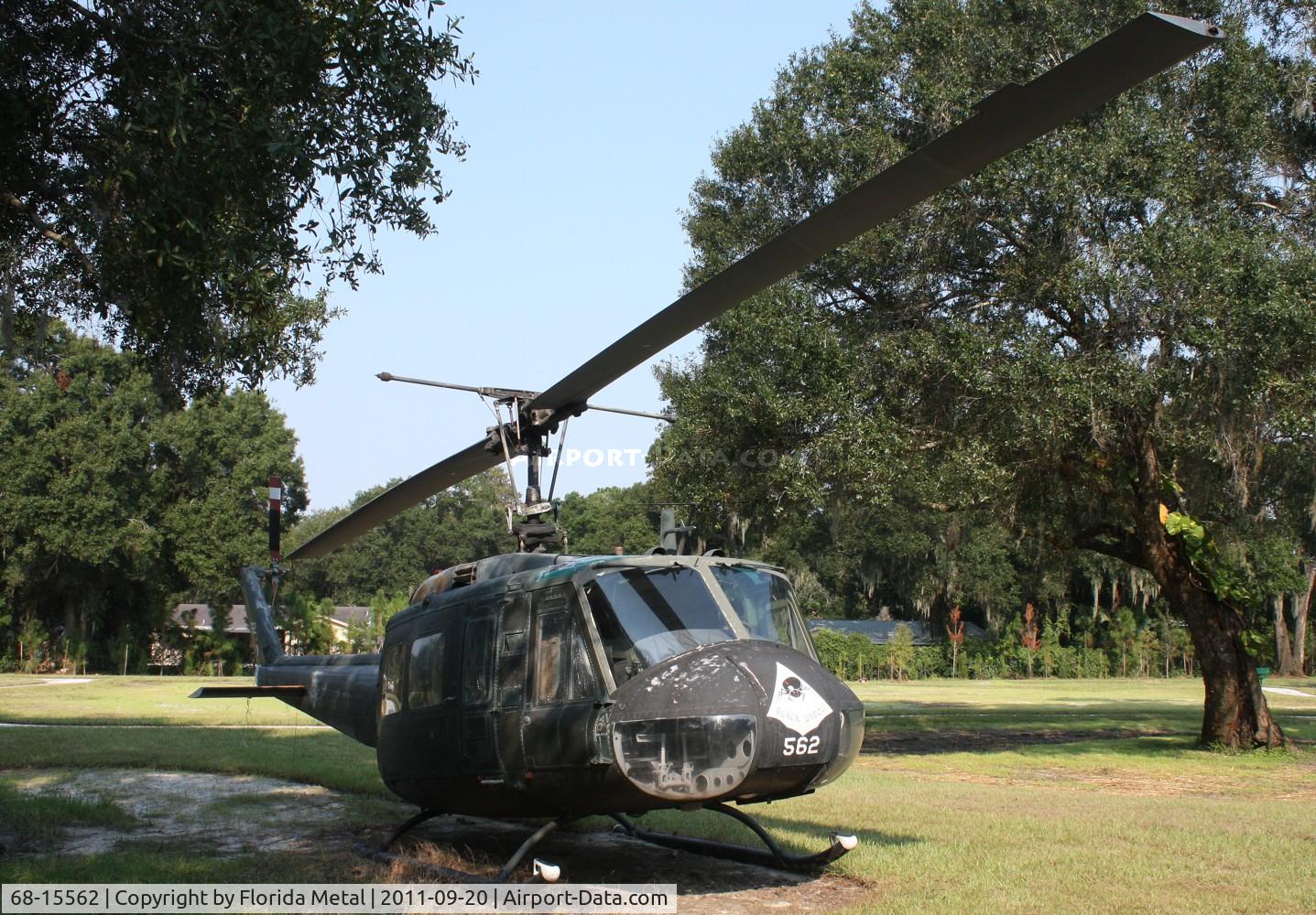 68-15562, 1968 Bell UH-1H Iroquois C/N 10492, Huey at Tampa Veterans Park