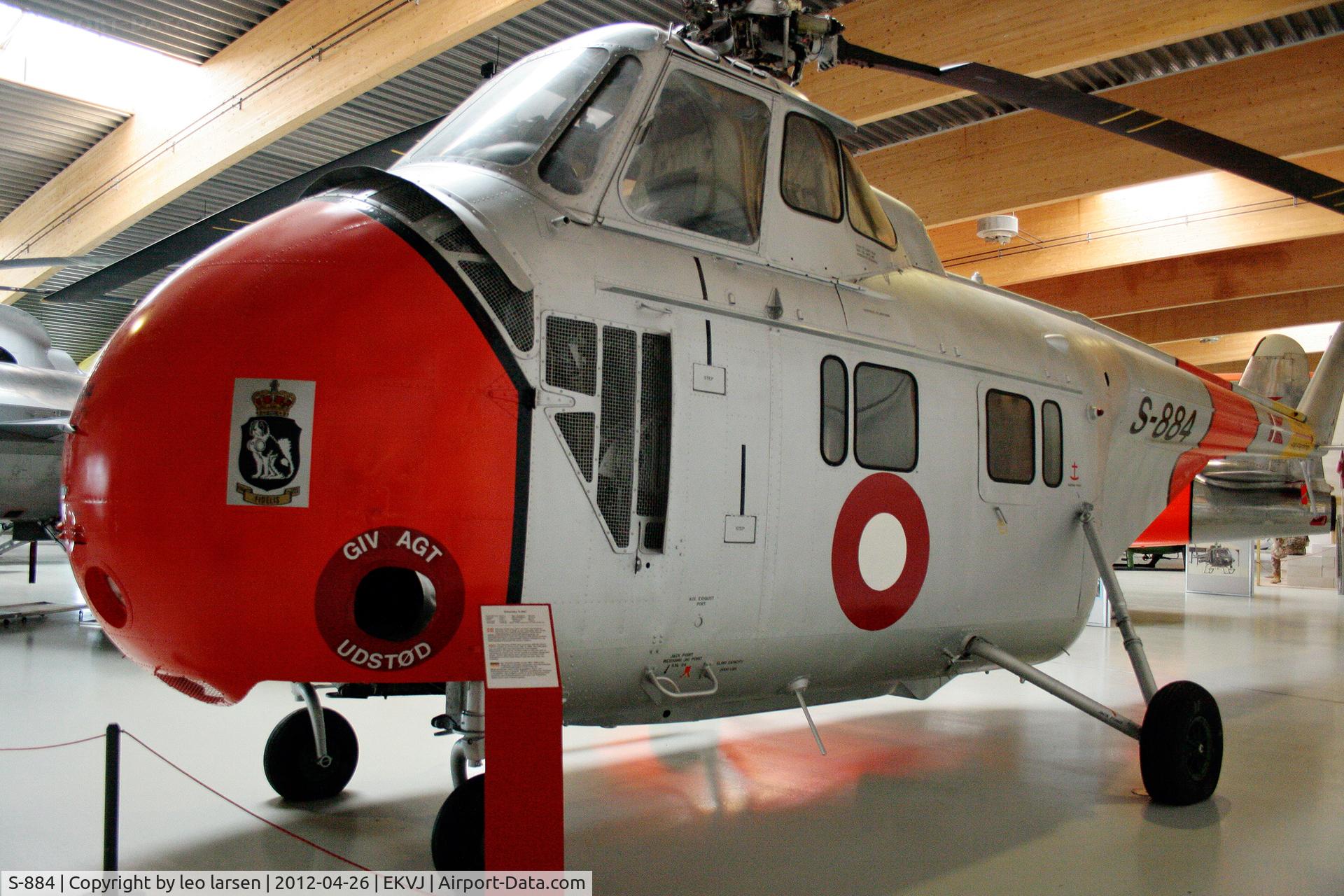S-884, Sikorsky S-55C C/N 55-1032, Stauning  Denmark`s Flymuseum