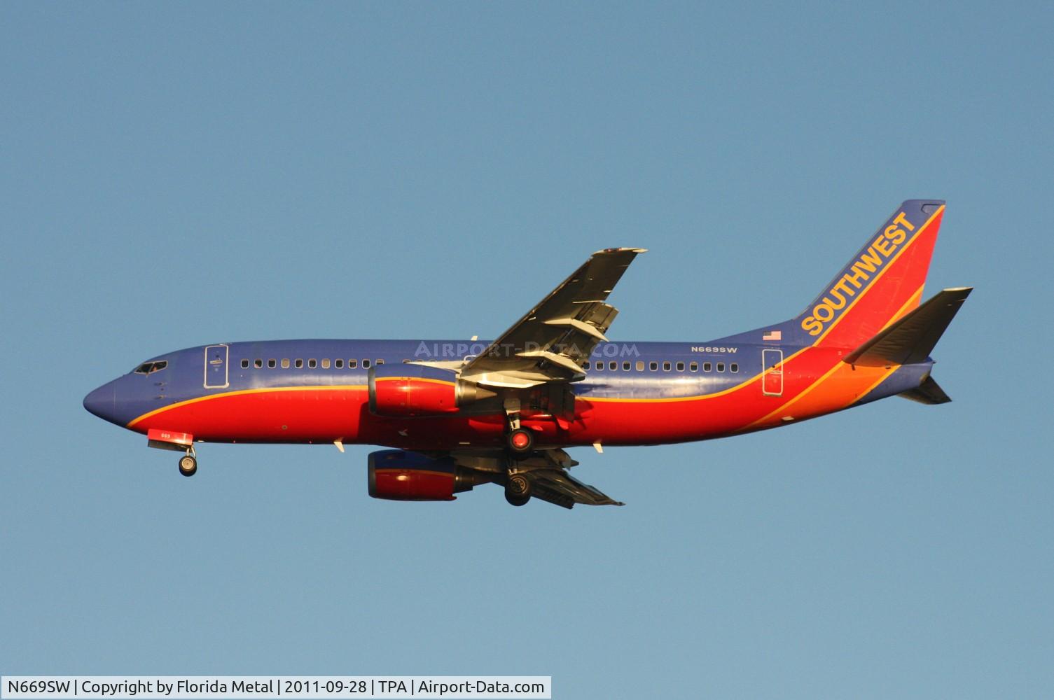 N669SW, 1987 Boeing 737-3A4 C/N 23752, Southwest 737