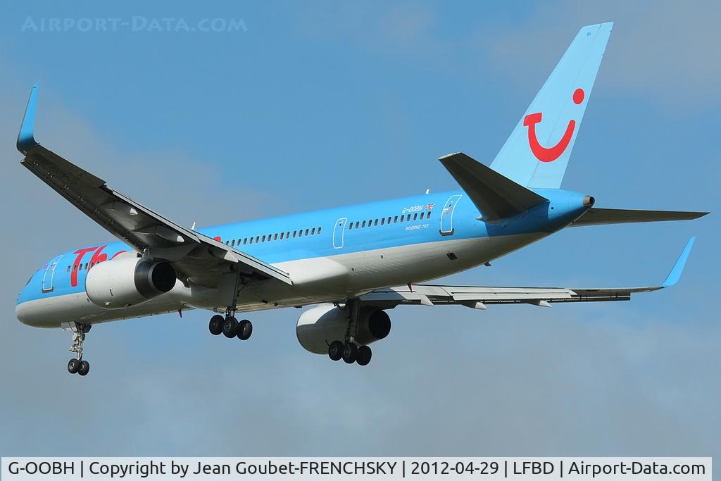 G-OOBH, 1999 Boeing 757-236 C/N 29944, BY8180 from Dublin, charter rugby 