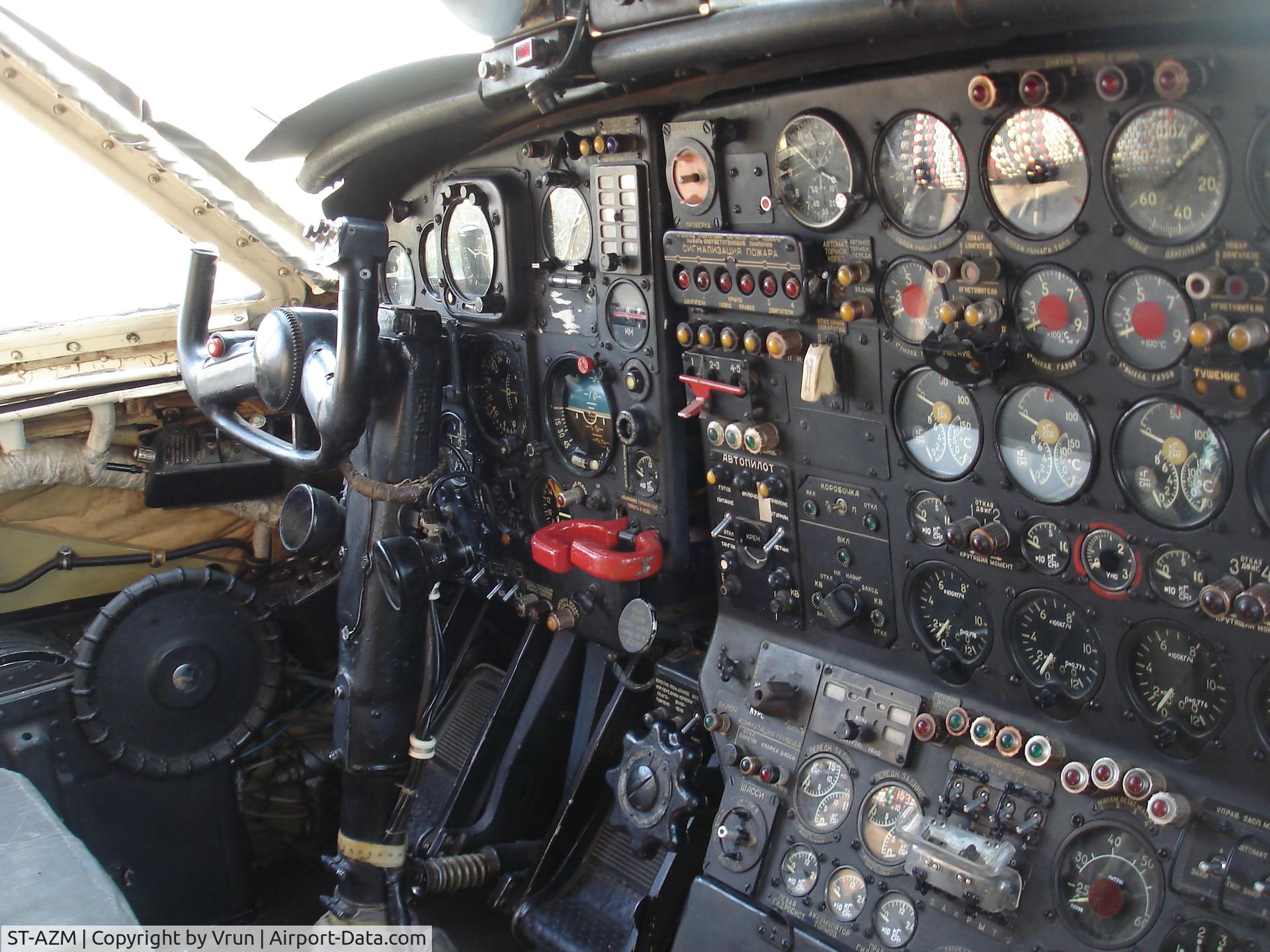 ST-AZM, Antonov An-12BK C/N 00346907, Cocpit (NITKA)