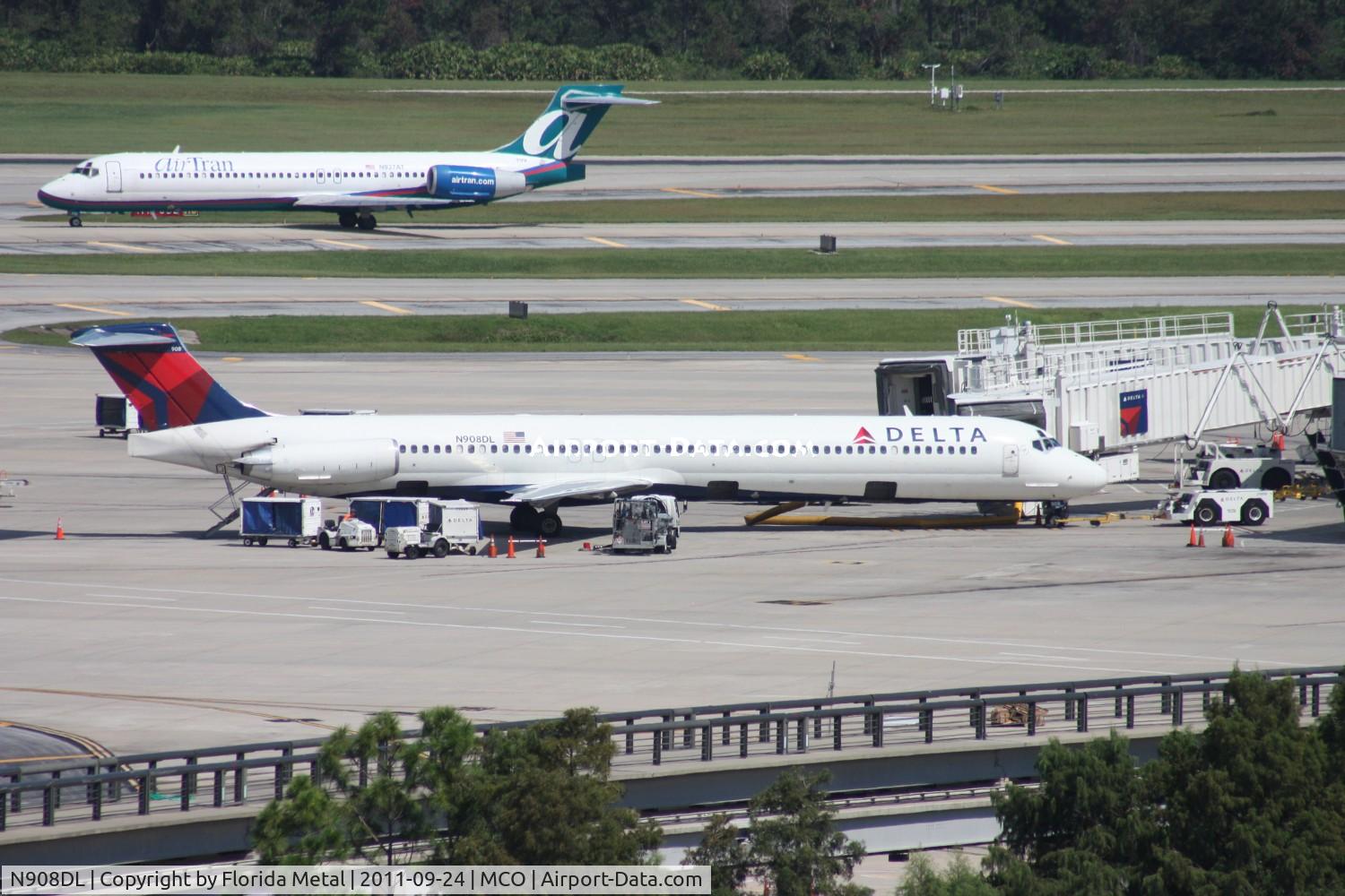 N908DL, 1987 McDonnell Douglas MD-88 C/N 49539, Delta MD-88