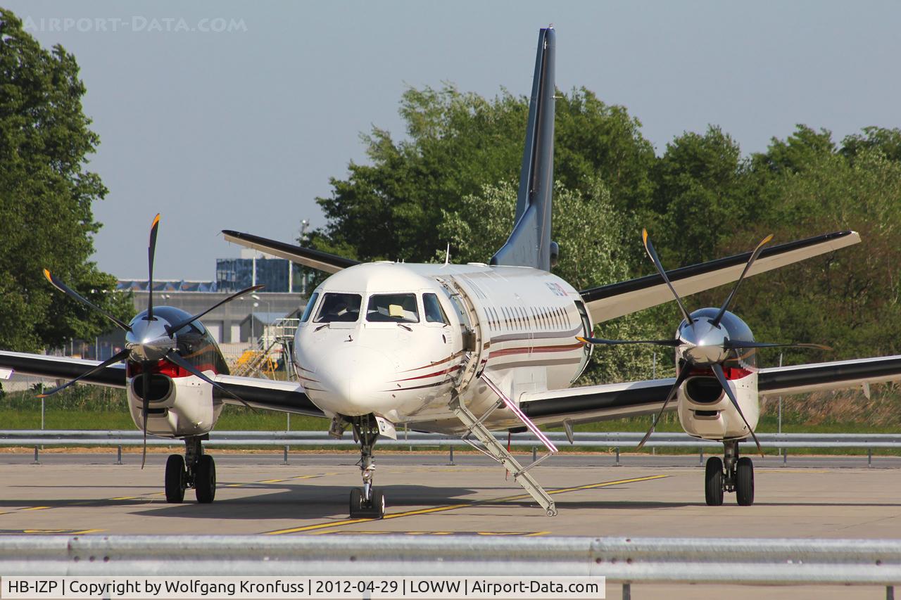 HB-IZP, 1996 Saab 2000 C/N 2000-031, Darwin