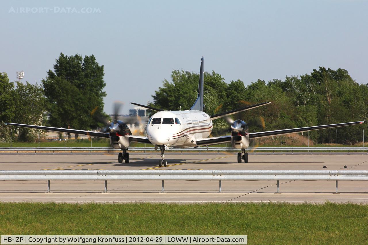 HB-IZP, 1996 Saab 2000 C/N 2000-031, Darwin