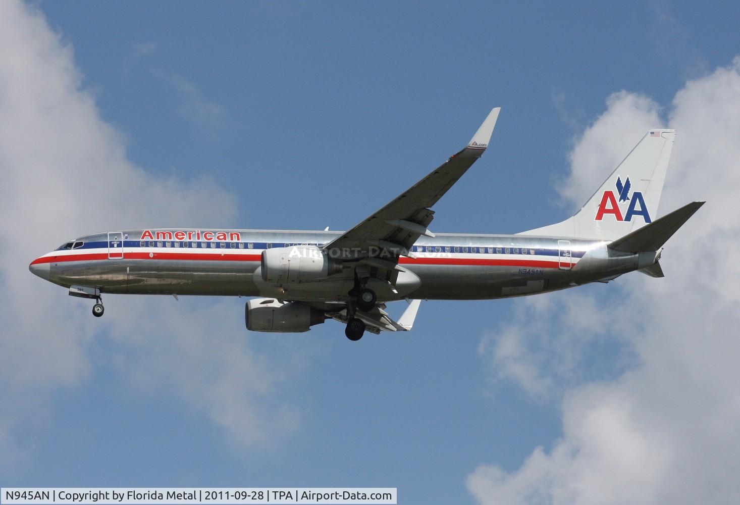 N945AN, 2000 Boeing 737-823 C/N 30085, American 737-800