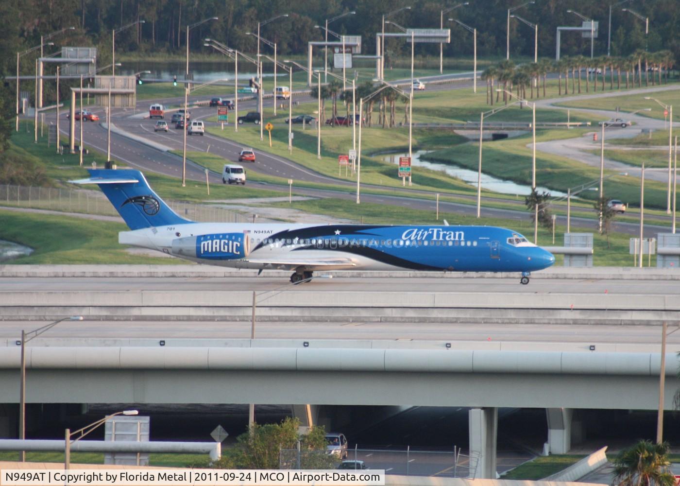 N949AT, 1999 Boeing 717-200 C/N 55003, Orlando Magic