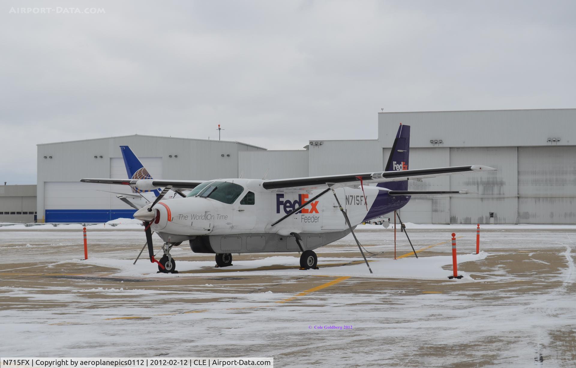 N715FX, 1995 Cessna 208B Super Cargomaster C/N 208B0440, N715FX seen on a snowy day at KCLE.