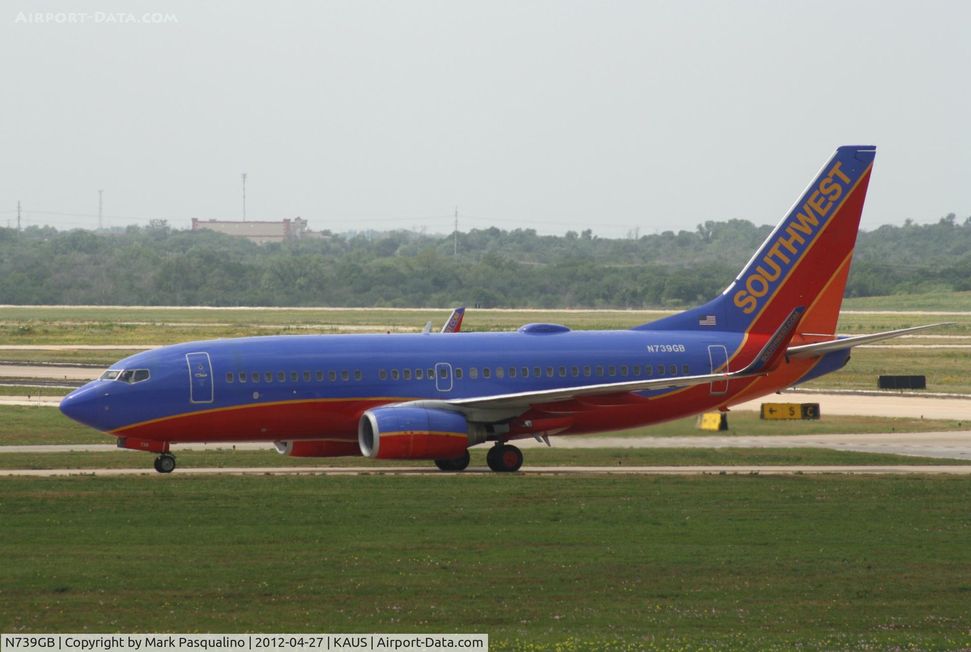 N739GB, 1998 Boeing 737-7H4 C/N 29275, Boeing 737-700