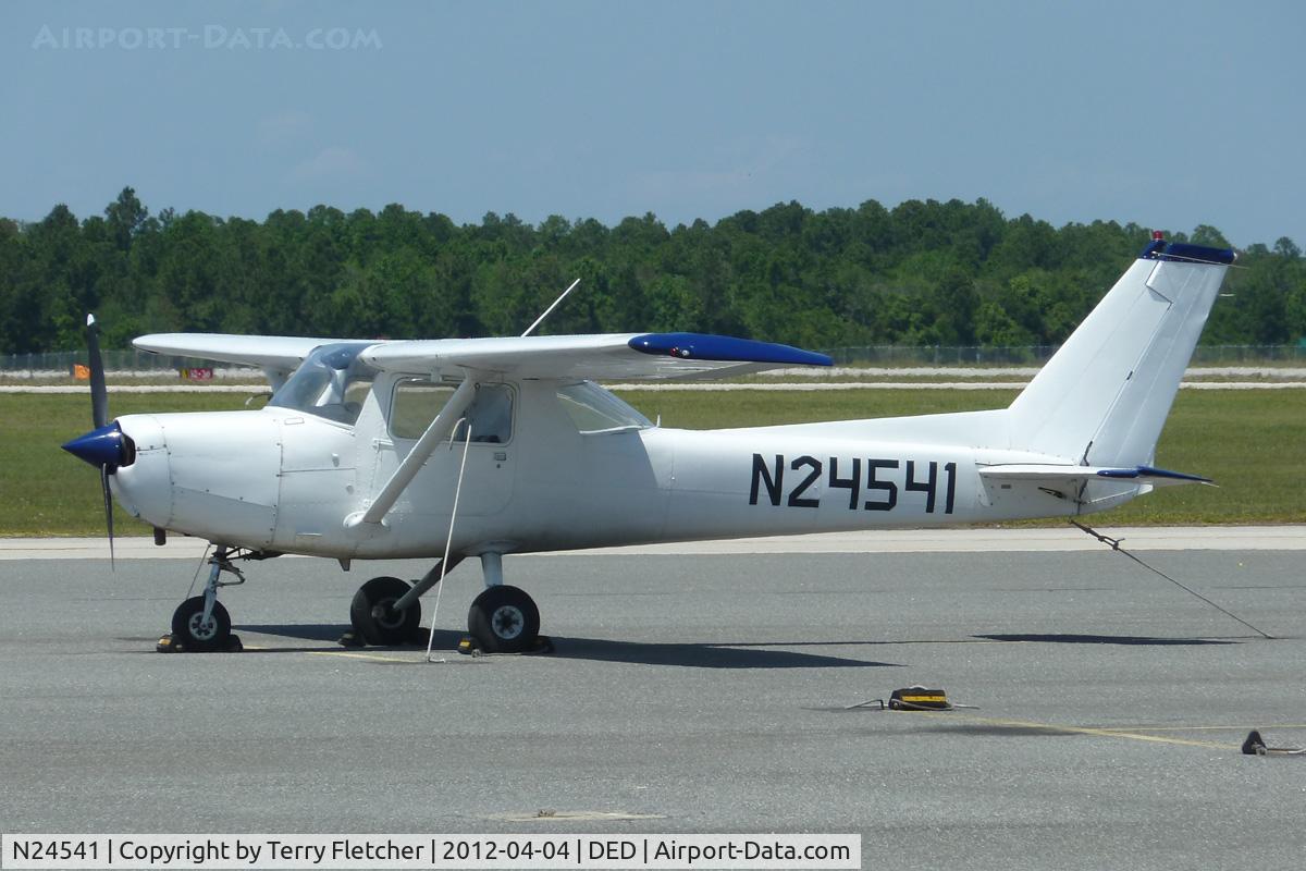 N24541, 1977 Cessna 152 C/N 15280320, At Deland Airport, Florida