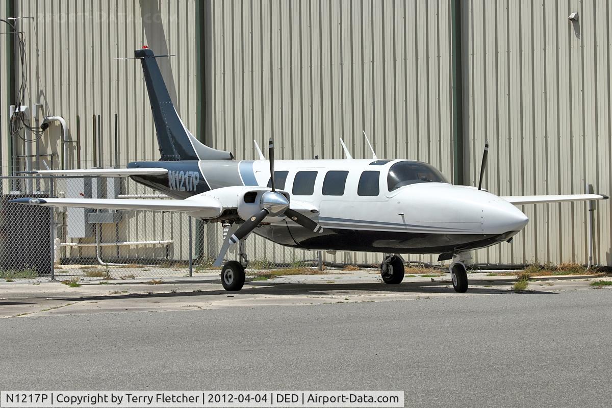 N1217P, 1977 Smith Aerostar 601P C/N 61P-0395-135, At Deland Airport, Florida