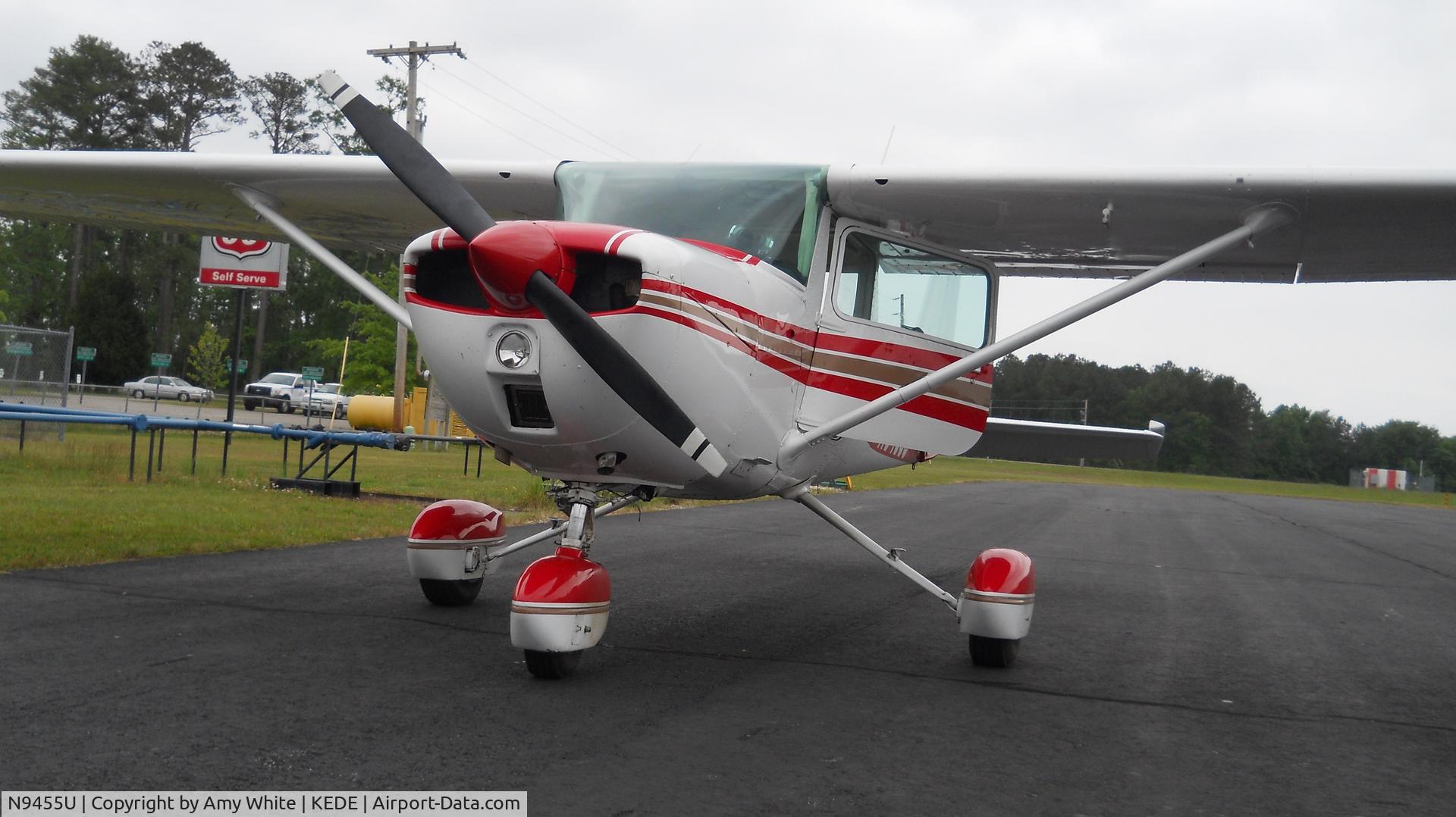 N9455U, 1976 Cessna 150M C/N 15078403, '55U fueled up and ready for the flight lesson.