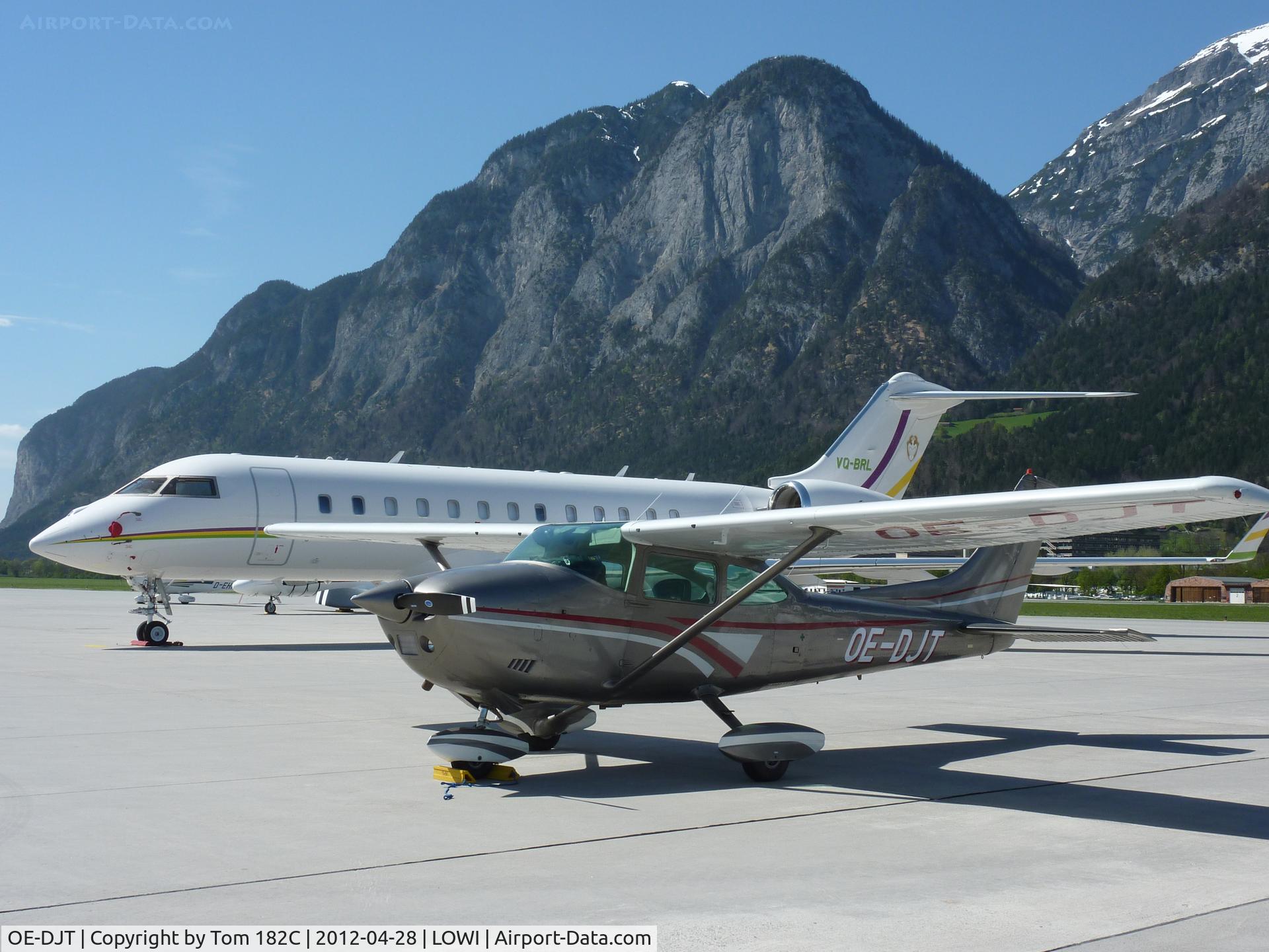 OE-DJT, 1973 Cessna 182P Skylane C/N 18262479, Innsbruck Apron GA