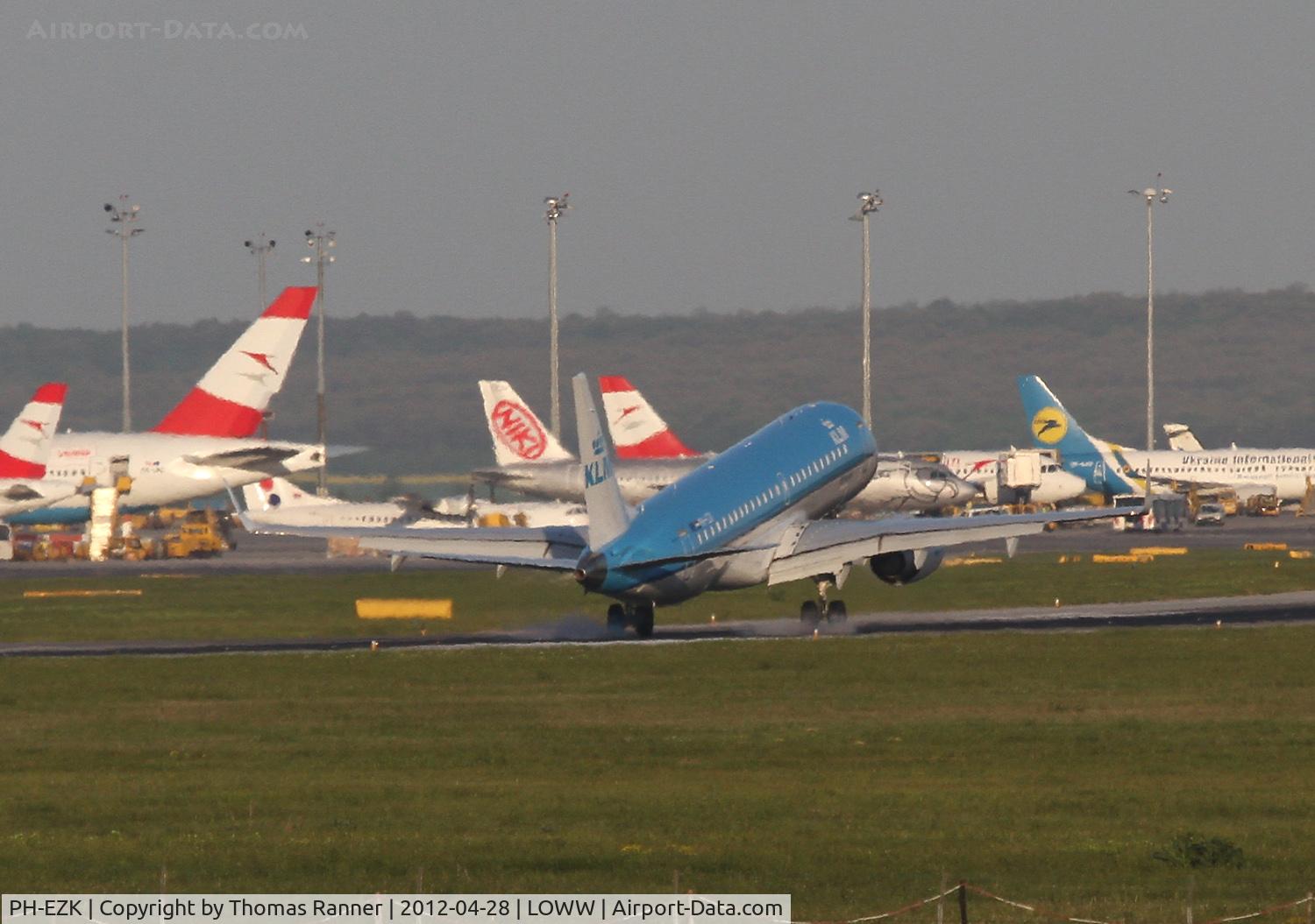 PH-EZK, 2009 Embraer 190LR (ERJ-190-100LR) C/N 19000326, KLM Embraer 190