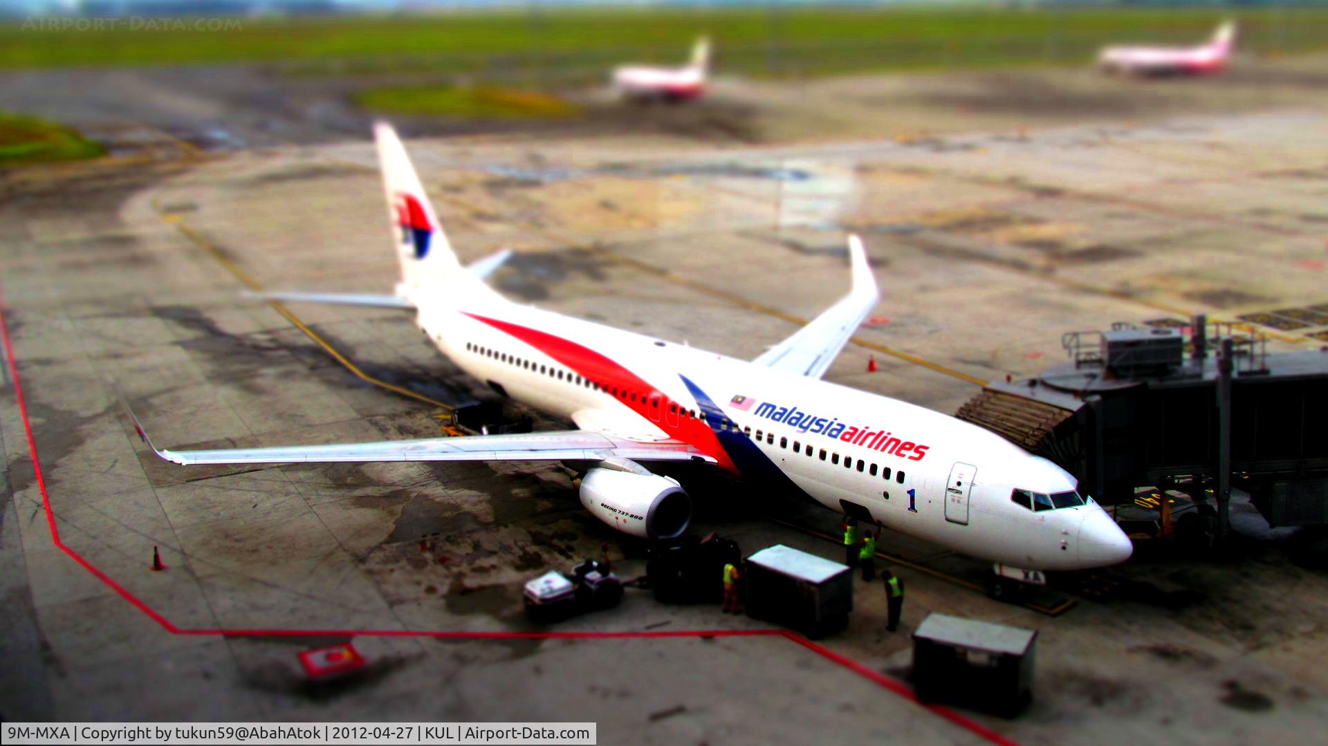 9M-MXA, 2010 Boeing 737-8H6 C/N 40128, Malaysia Airlines