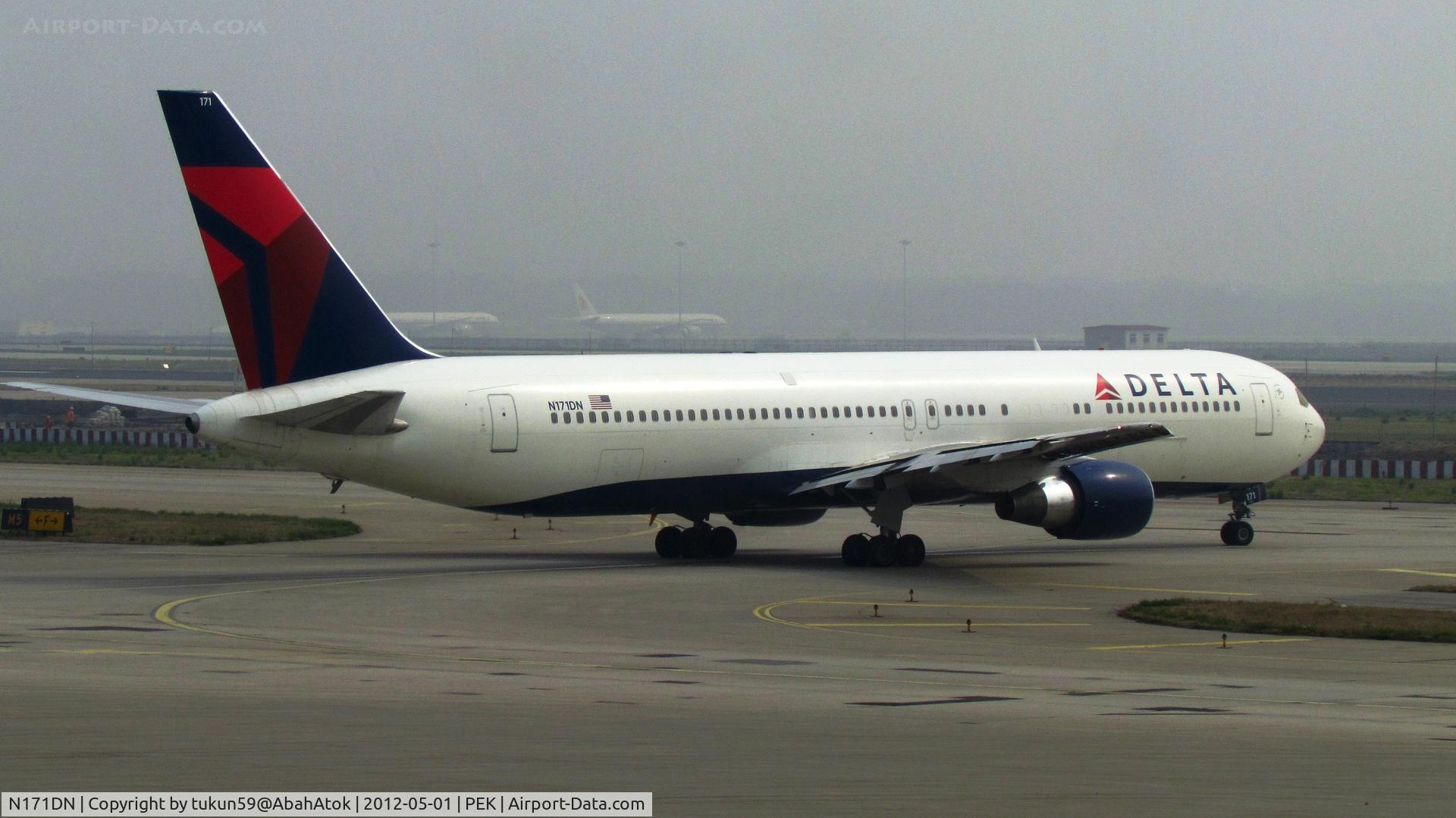 N171DN, 1990 Boeing 767-332 C/N 24759, Delta Air Lines