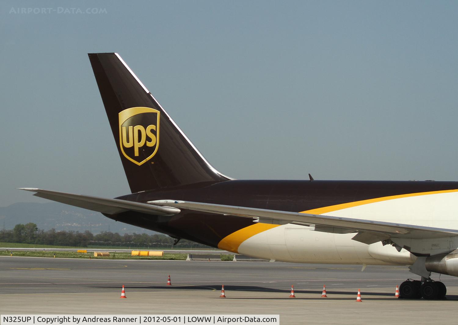N325UP, 1998 Boeing 767-34AF C/N 27751, UPS Boeing 767