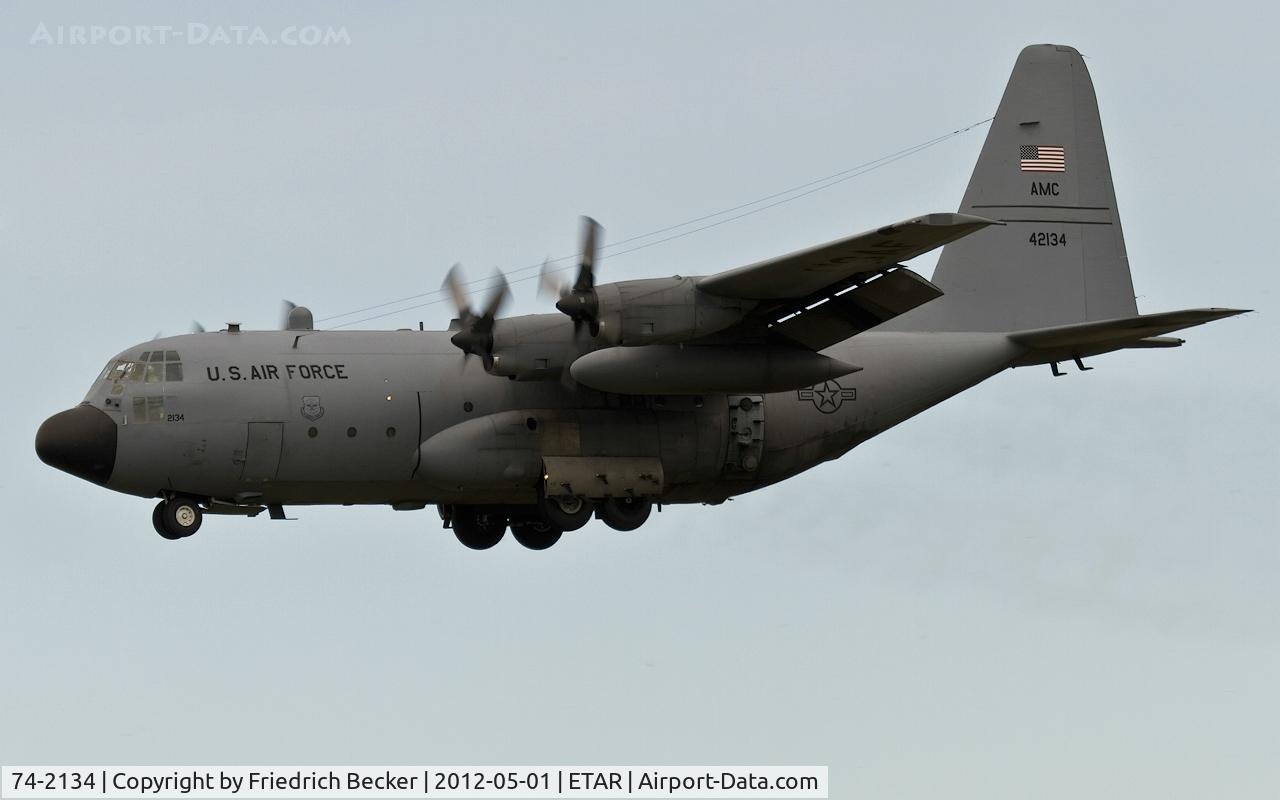 74-2134, 1974 Lockheed C-130H Hercules C/N 382-4735, on final RW26