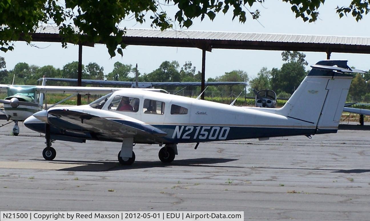 N21500, 1978 Piper PA-44-180 Seminole C/N 44-7995055, Taxiing