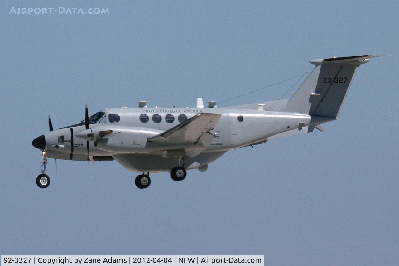 92-3327, 1992 Beechcraft C-12R Huron C/N BW-001, Landing at NASJRB Fort Worth