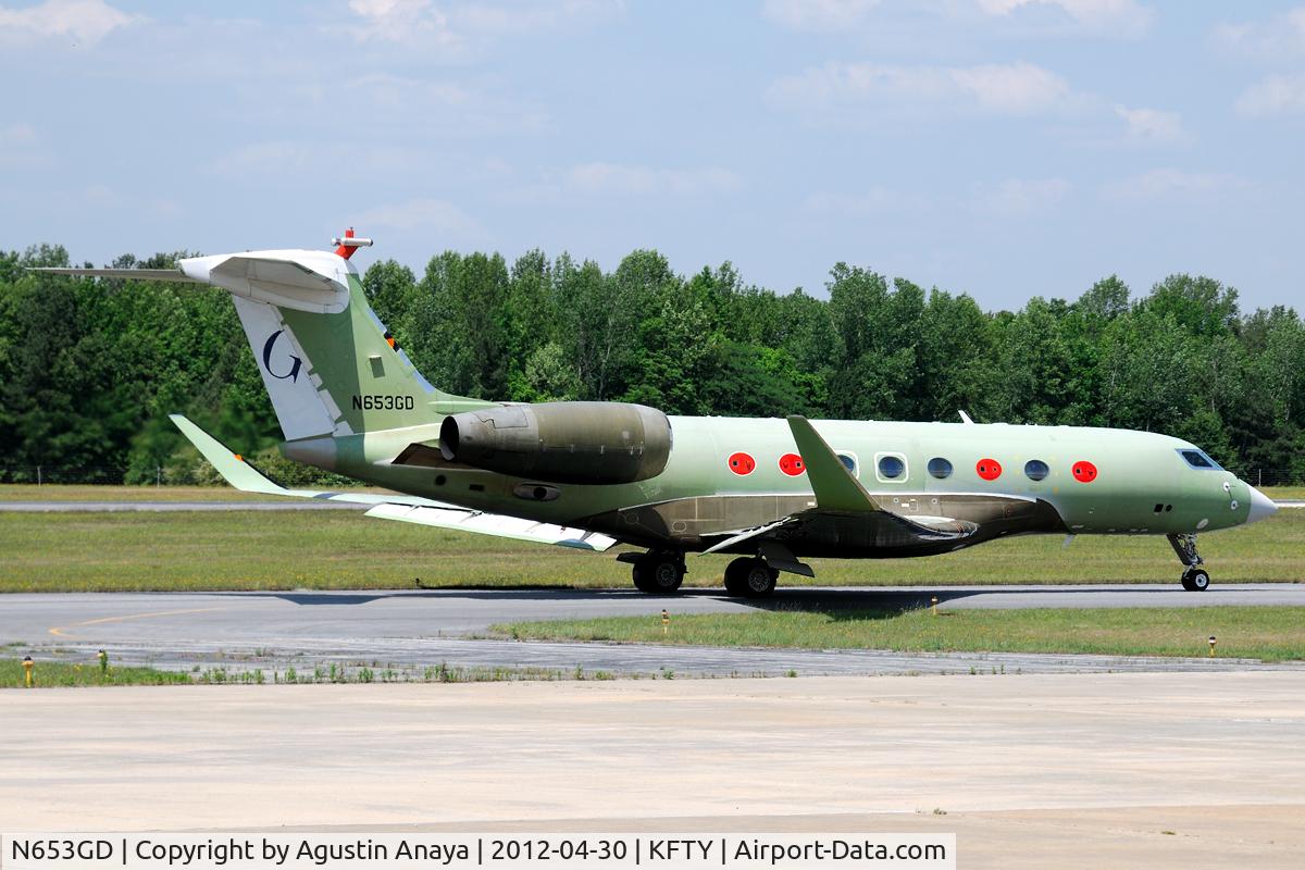 N653GD, 2010 Gulfstream Aerospace G650 (G-VI) C/N 6003, Taxiing out for departure to Bangor, Maine.