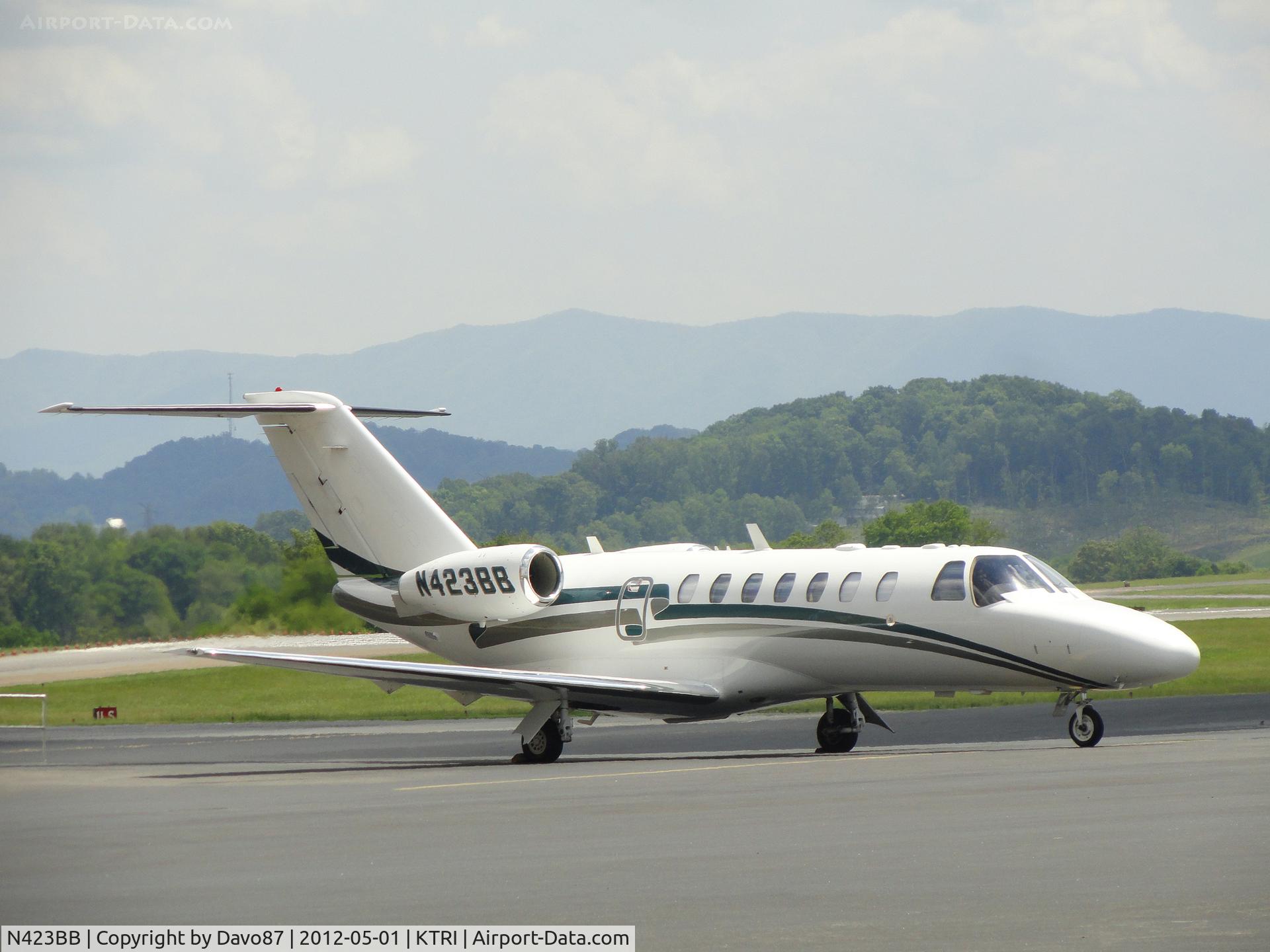 N423BB, 2006 Cessna 525B CitationJet CJ3 C/N 525B-0095, Parked at Tri-Cities Airport on May 1, 2012.