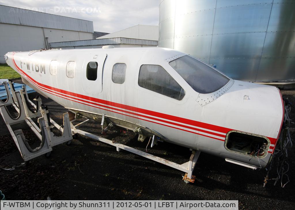 F-WTBM, 1988 Socata TBM-700 C/N 0001, TBM 700 prototype now stored and dismantled at the Daher-Socata firm @ LDE