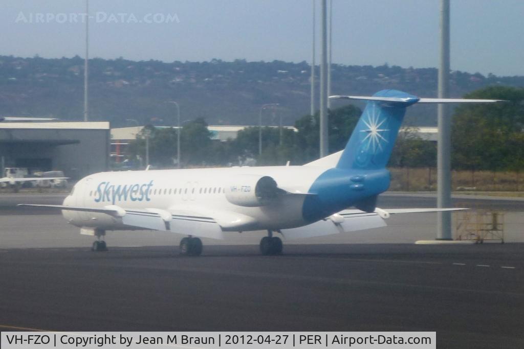 VH-FZO, 1991 Fokker 100 (F-28-0100) C/N 11305, SkyWest Airlines operates 26 aircrafts