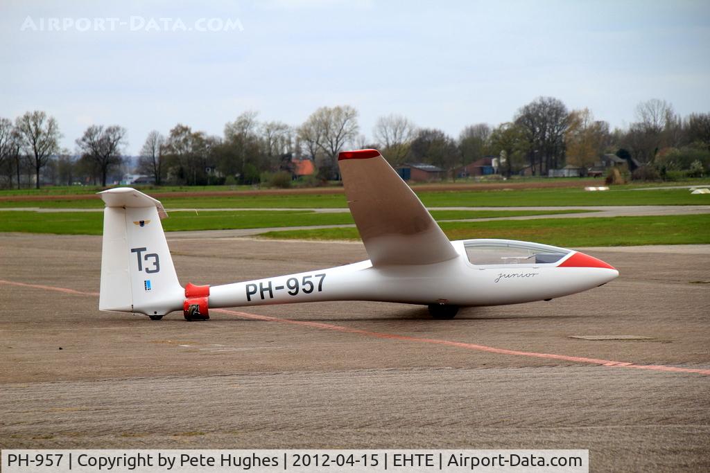 PH-957, PZL-Bielsko SZD-51-1 Junior C/N B-2005, PH-957 at Teuge