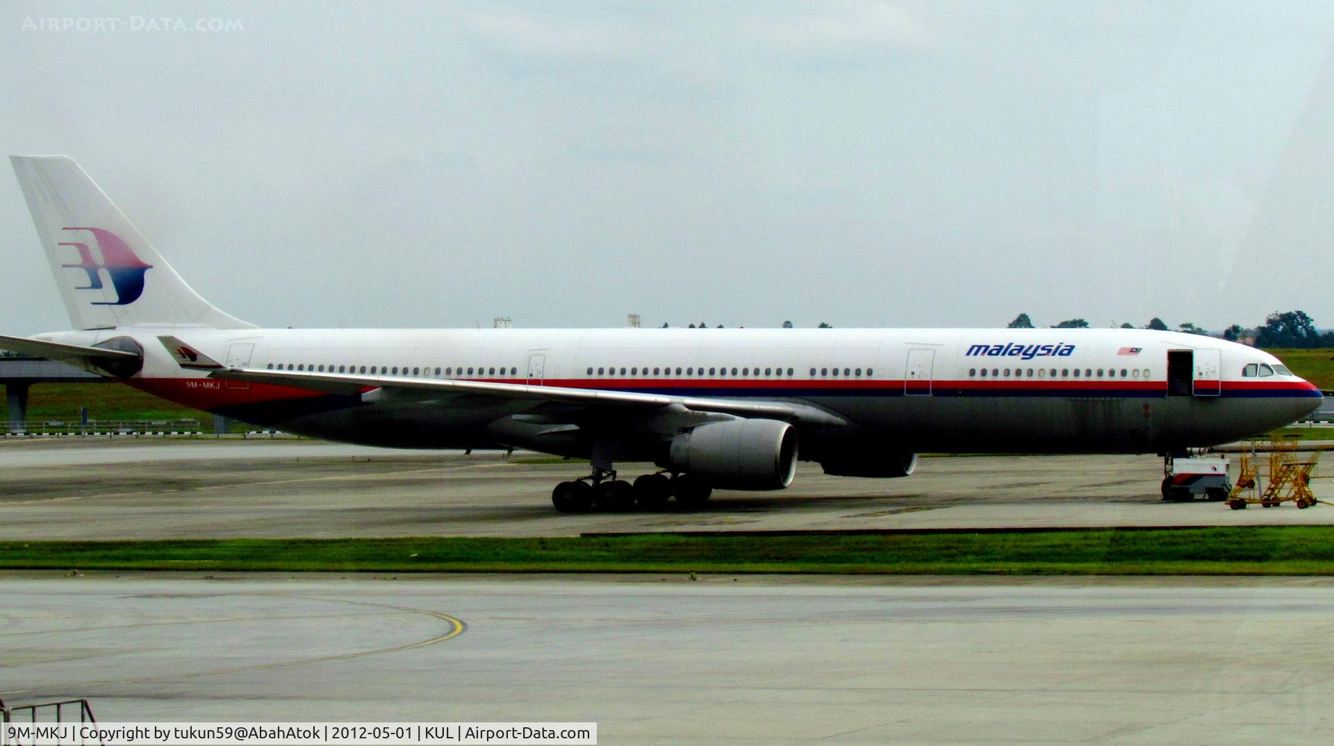 9M-MKJ, 1995 Airbus A330-322 C/N 119, Malaysia Airlines